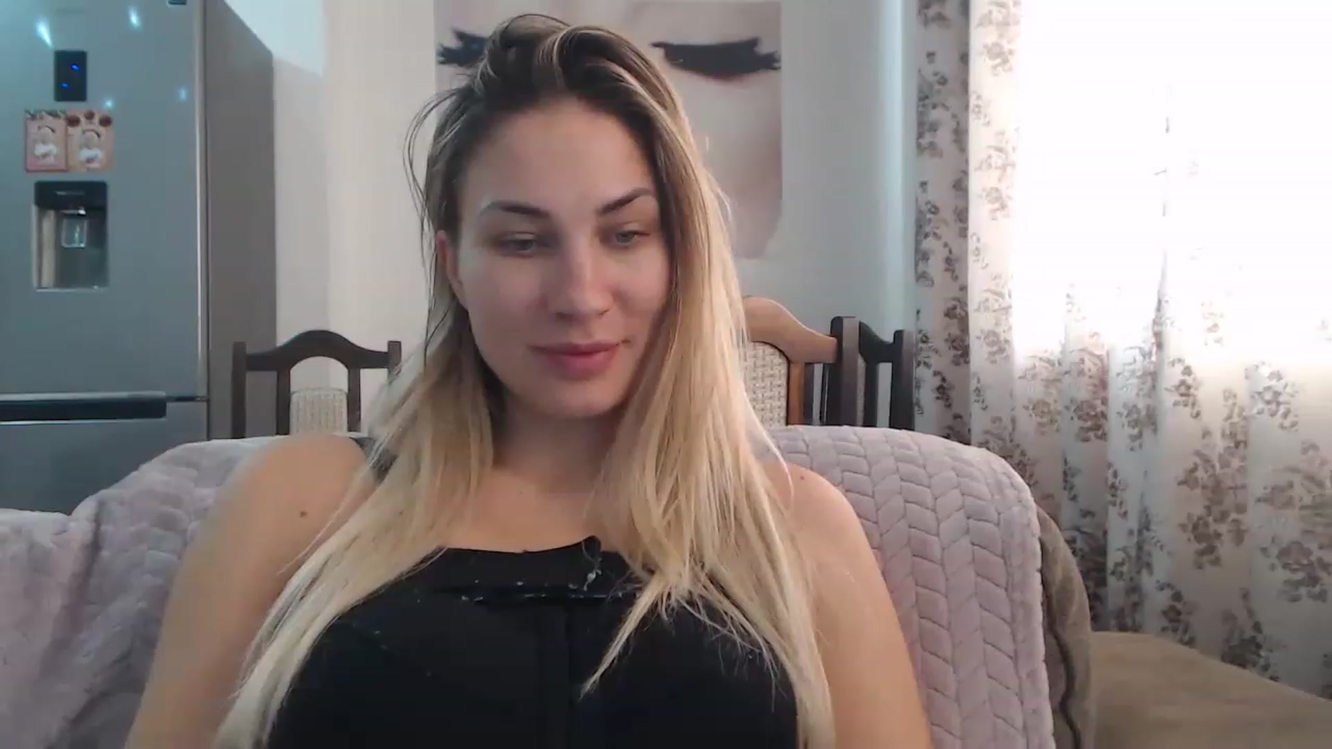 Gallery image thumbnail from AllysaHot's myfreecams stream on, 01/05/2023, 12:52 image 12 of 20