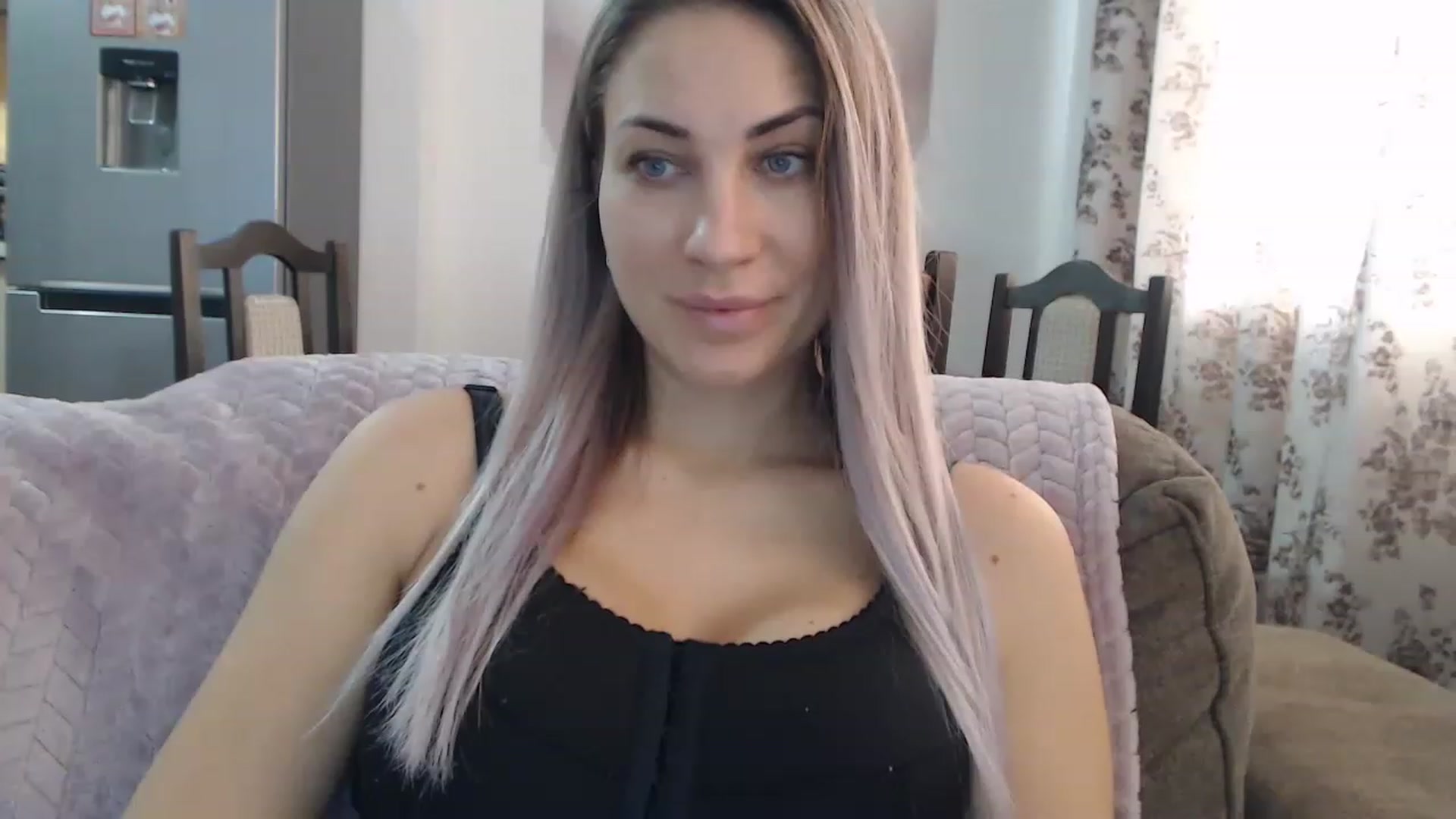 Gallery image thumbnail from AllysaHot's myfreecams stream on, 01/07/2023, 13:02 image 3 of 20