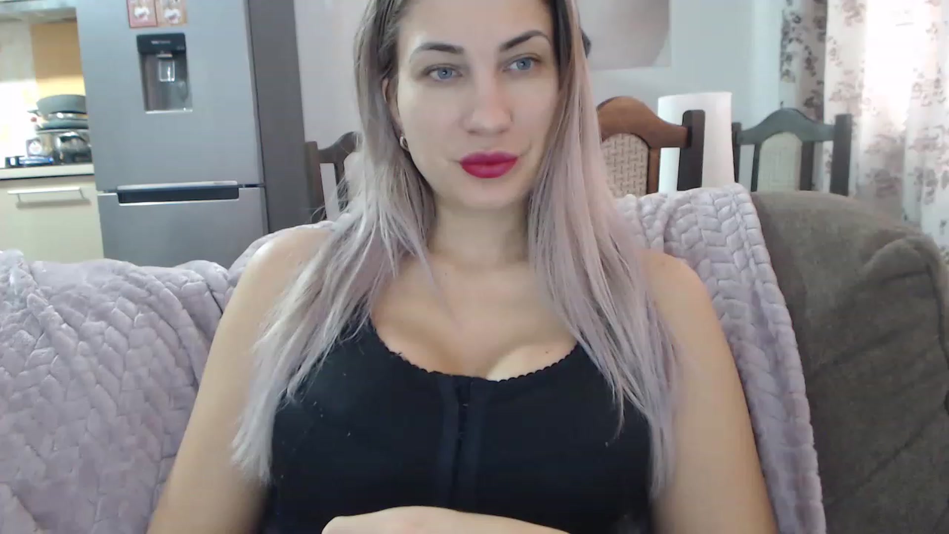 Gallery image thumbnail from AllysaHot's myfreecams stream on, 01/10/2023, 09:51 image 13 of 20