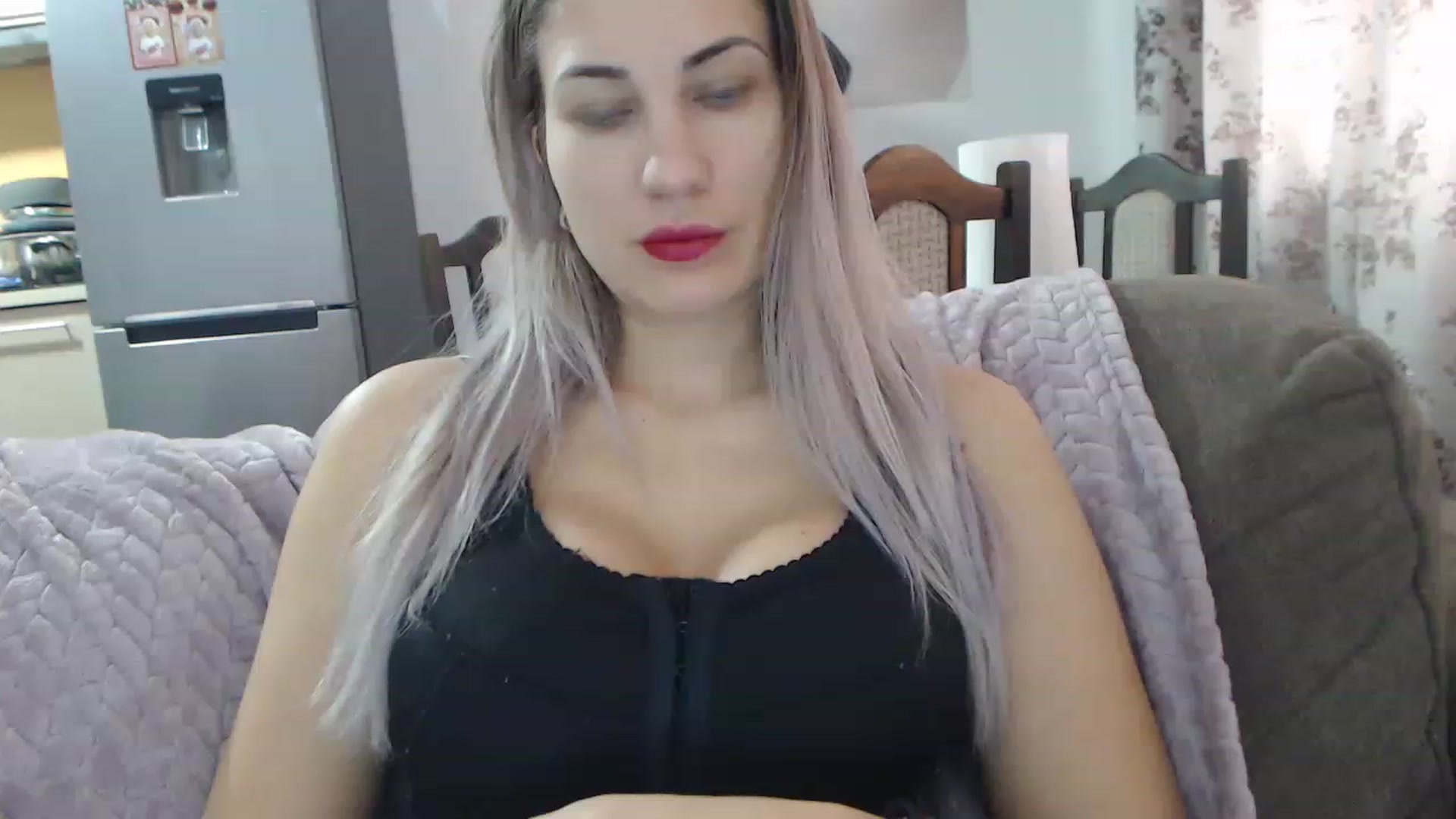 Gallery image thumbnail from AllysaHot's myfreecams stream on, 01/10/2023, 09:51 image 9 of 20