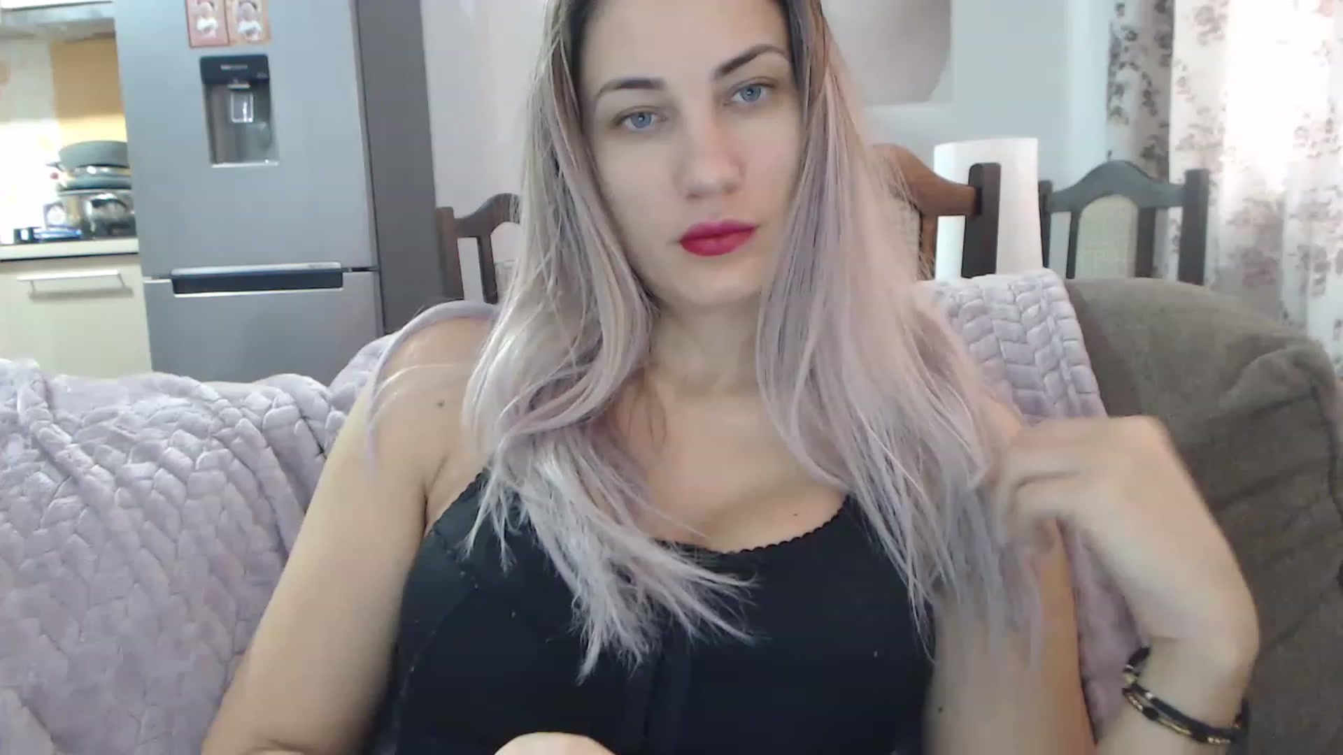 Gallery image thumbnail from AllysaHot's myfreecams stream on, 01/10/2023, 09:51 image 15 of 20