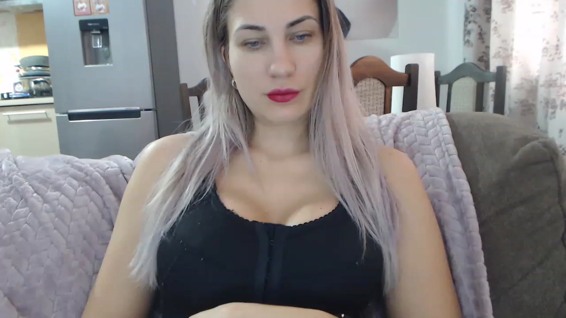 Gallery image thumbnail from AllysaHot's myfreecams stream on, 01/10/2023, 09:51 image 11 of 20