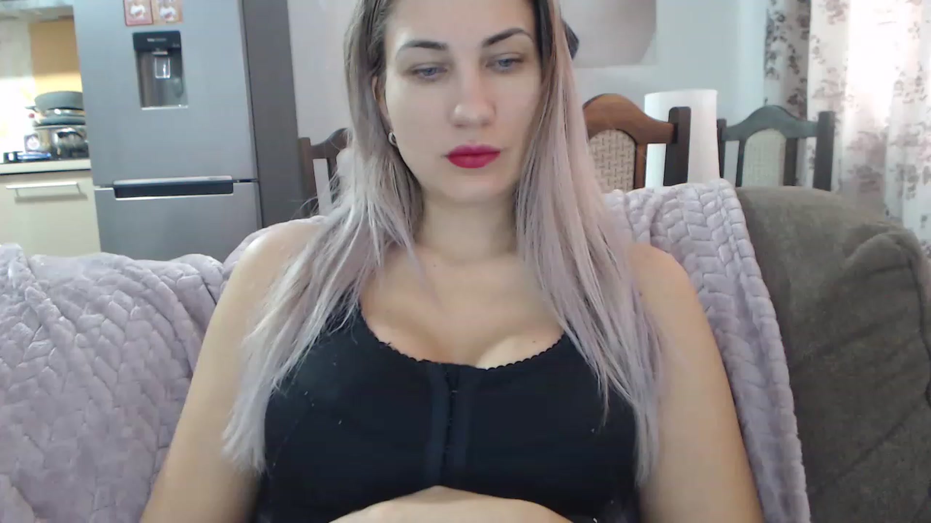 Gallery image thumbnail from AllysaHot's myfreecams stream on, 01/10/2023, 09:51 image 12 of 20