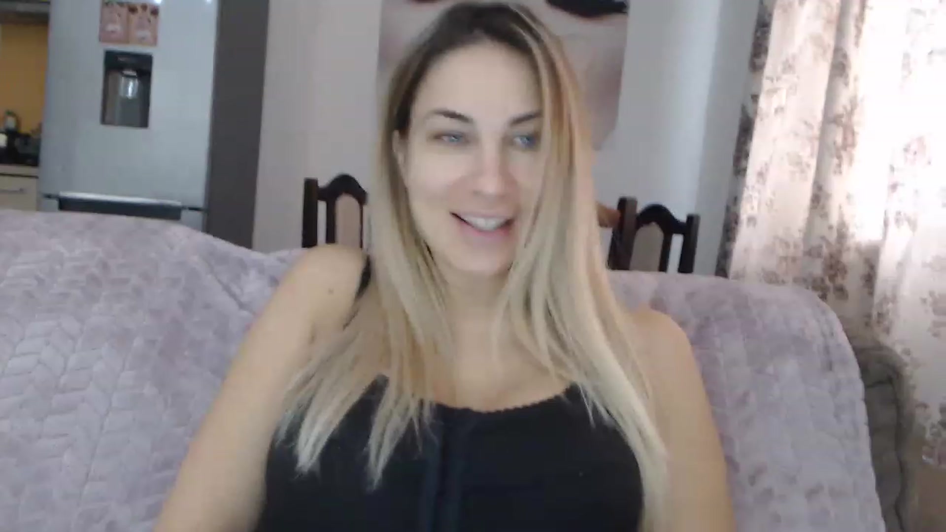 Gallery image thumbnail from AllysaHot's myfreecams stream on, 01/25/2023, 10:21 image 17 of 20