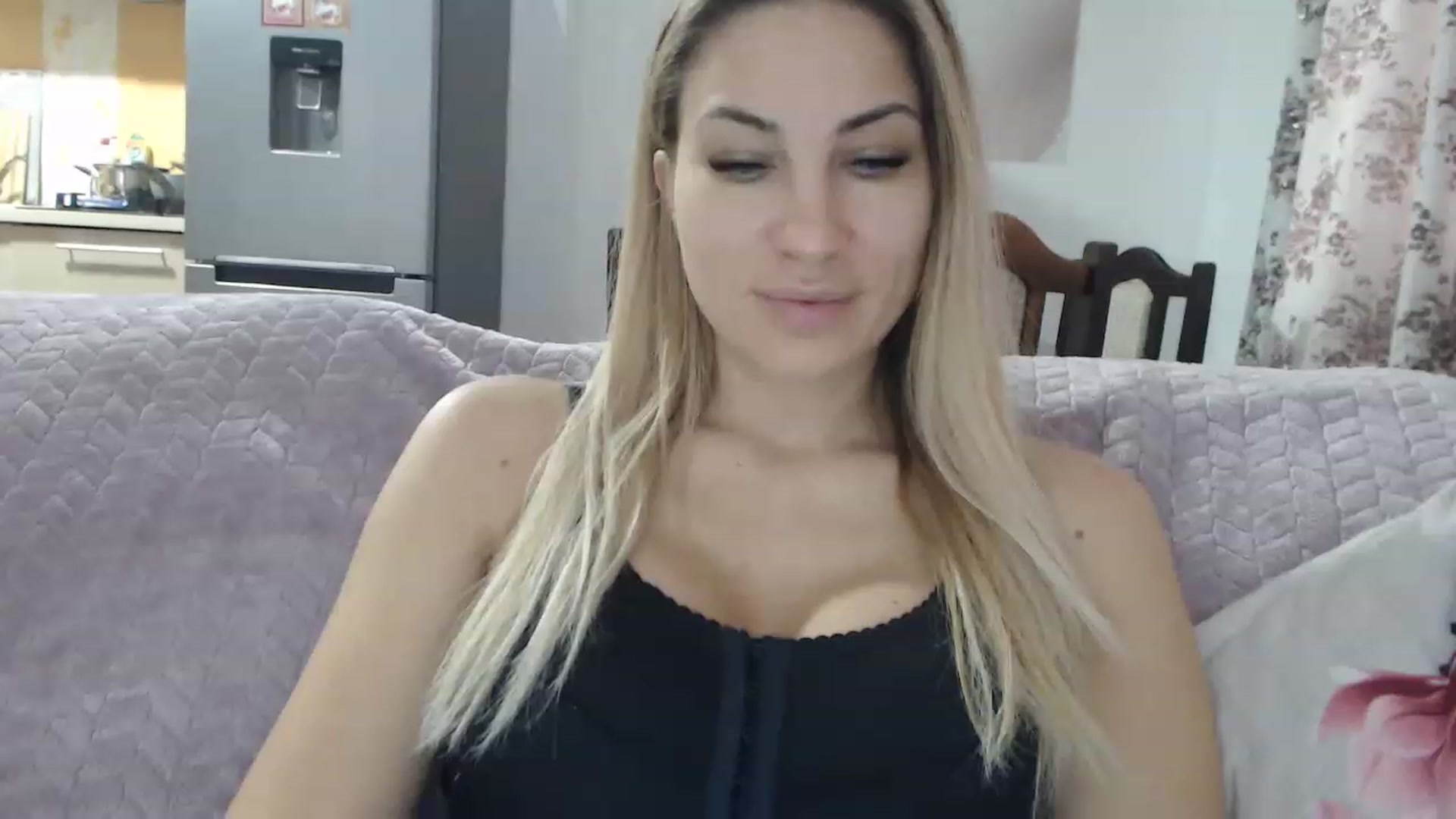 Gallery image thumbnail from AllysaHot's myfreecams stream on, 01/26/2023, 11:31 image 9 of 20