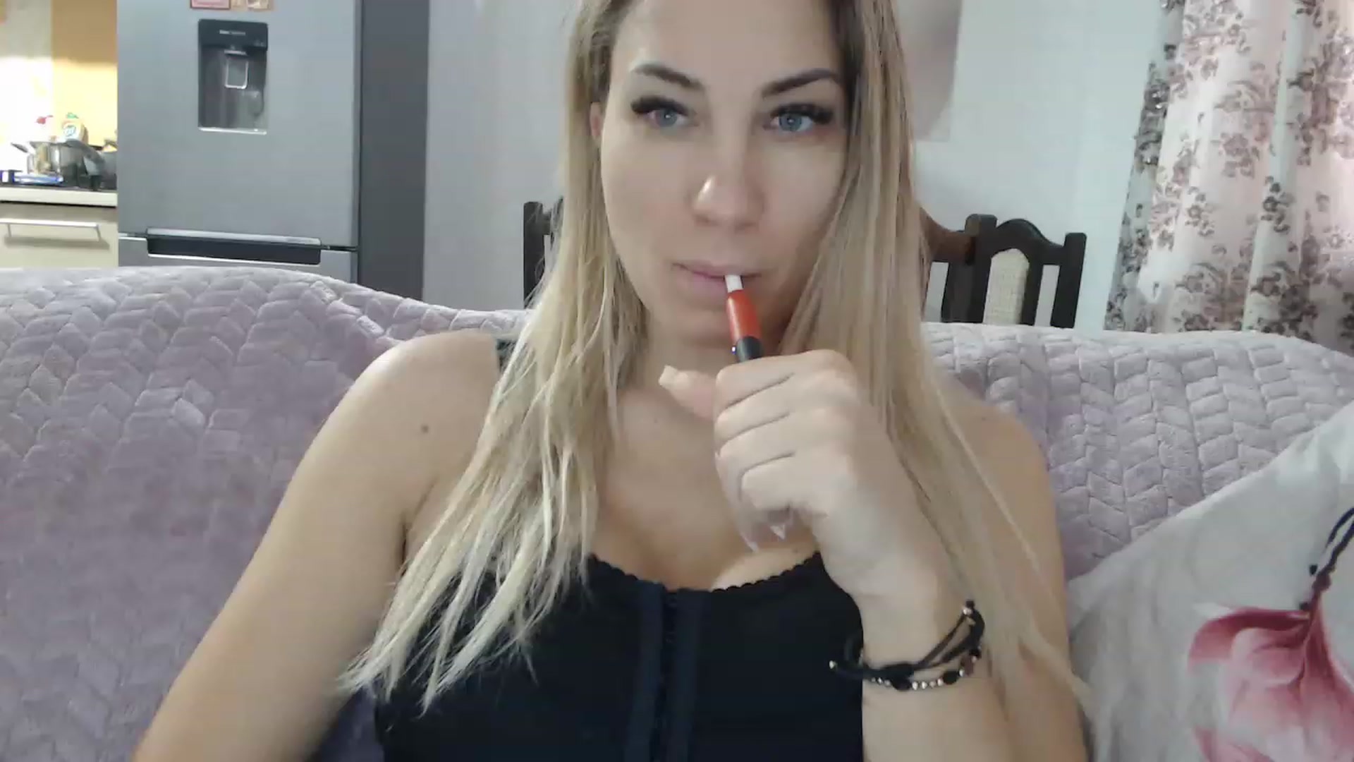 Gallery image thumbnail from AllysaHot's myfreecams stream on, 01/26/2023, 11:31 image 3 of 20
