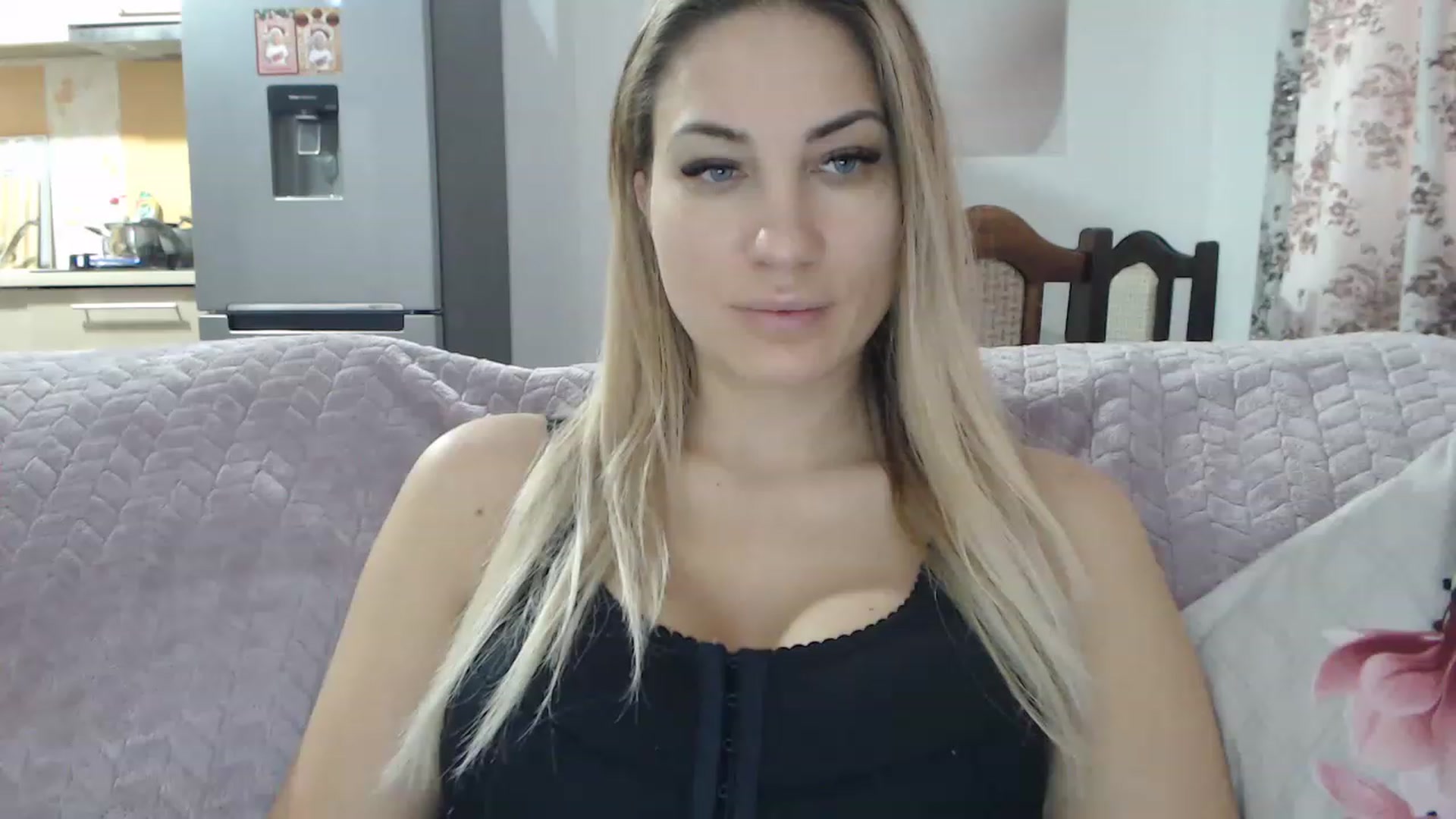 Gallery image thumbnail from AllysaHot's myfreecams stream on, 01/26/2023, 11:31 image 15 of 20