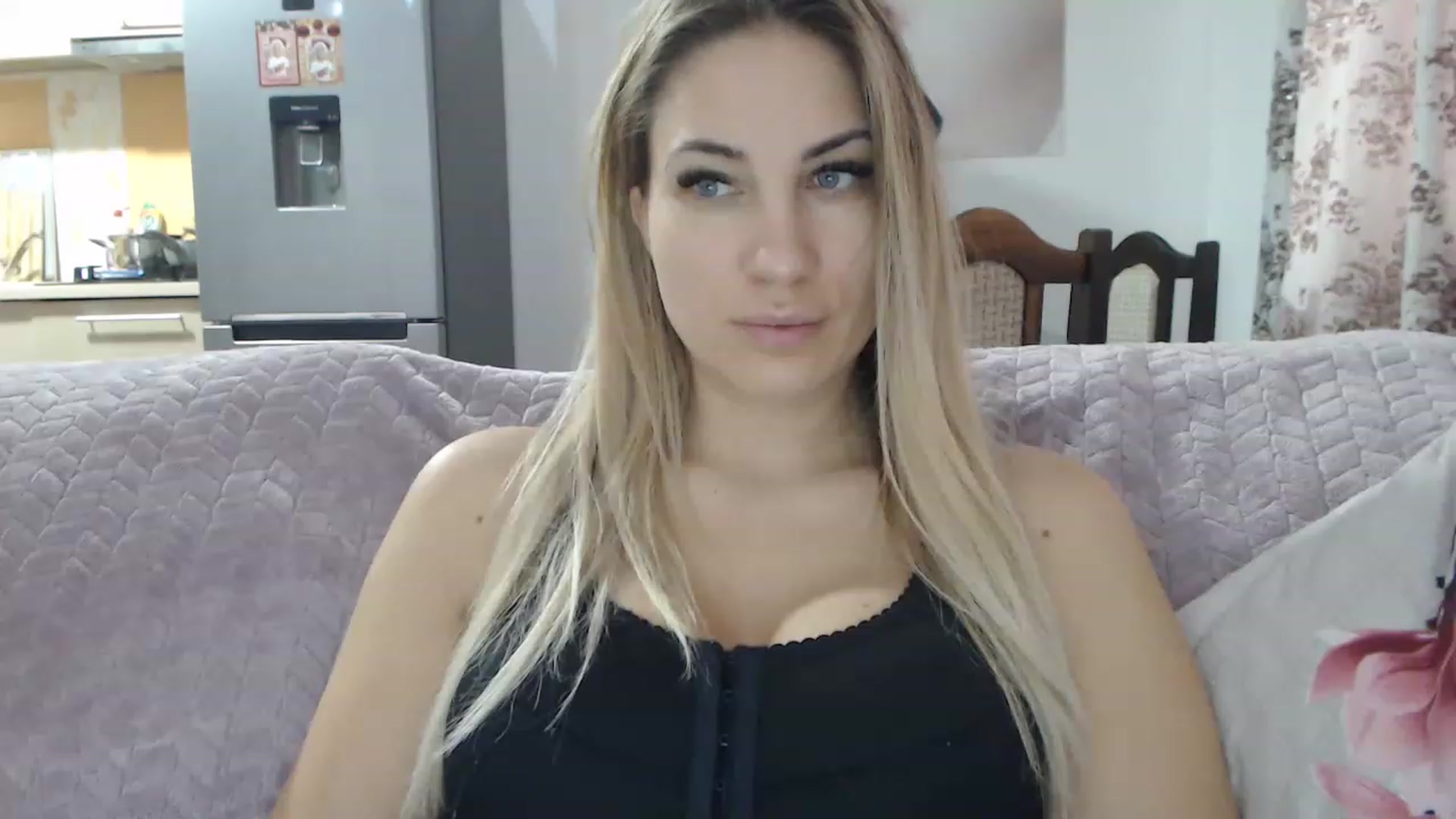Gallery image thumbnail from AllysaHot's myfreecams stream on, 01/26/2023, 11:31 image 17 of 20