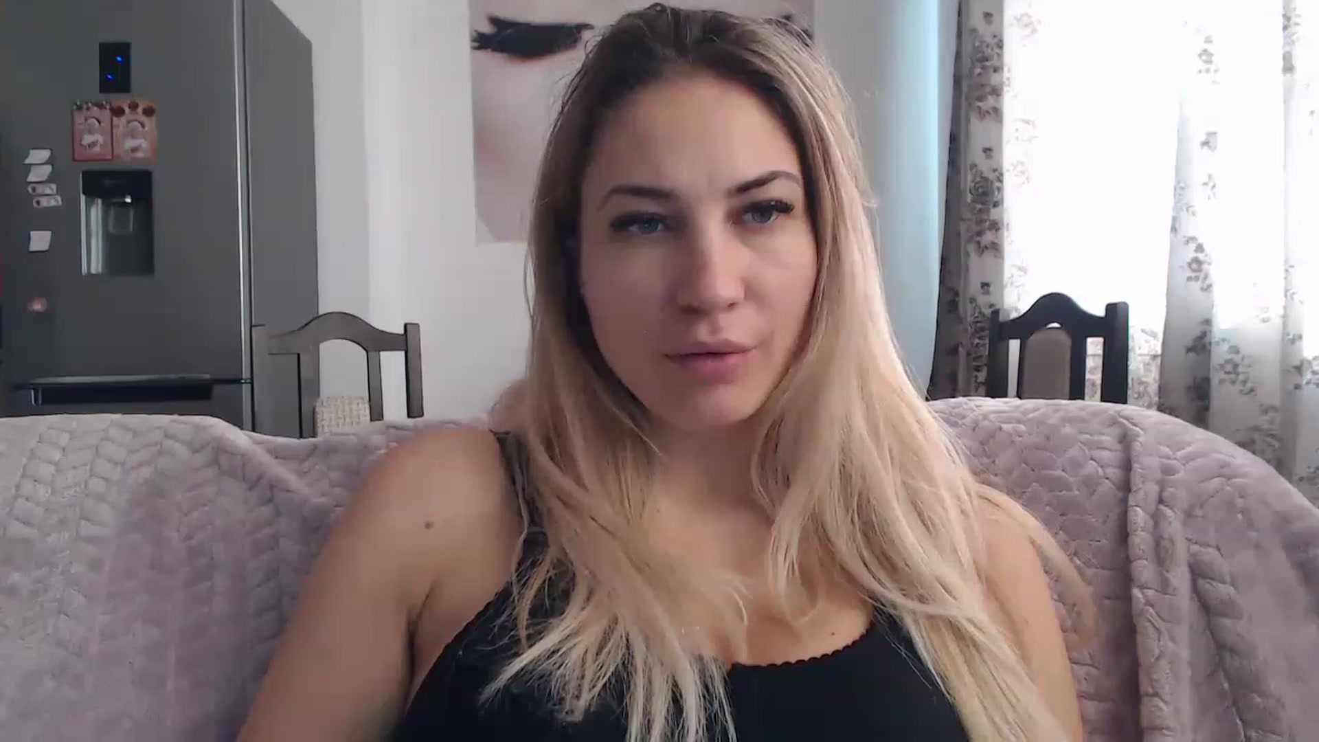 Gallery image thumbnail from AllysaHot's myfreecams stream on, 01/30/2023, 12:55 image 12 of 20