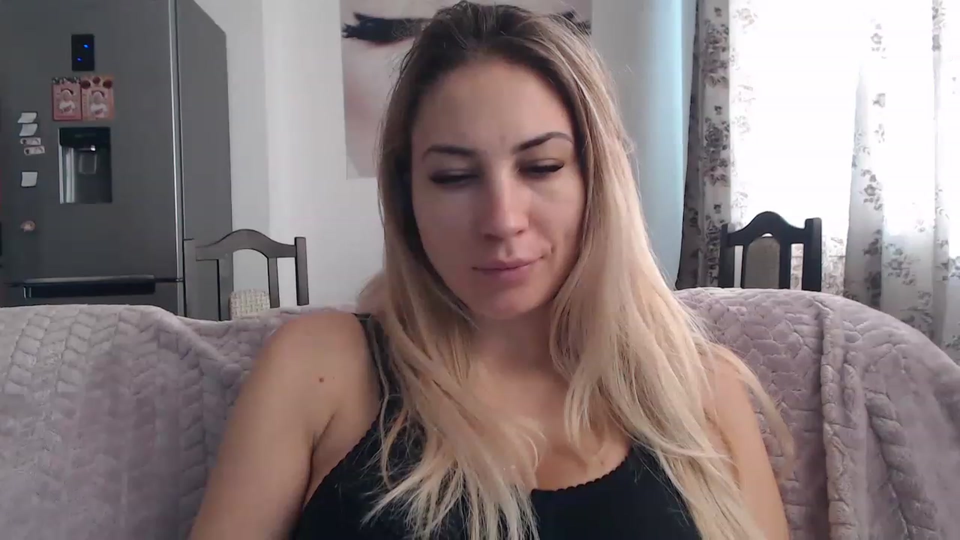Gallery image thumbnail from AllysaHot's myfreecams stream on, 01/30/2023, 12:55 image 10 of 20