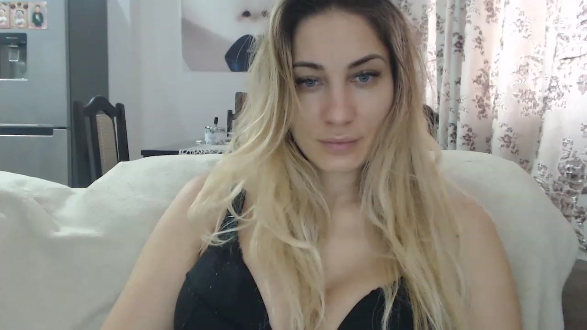 Gallery image thumbnail from AllysaHot's myfreecams stream on, 02/27/2023, 11:36 image 19 of 20