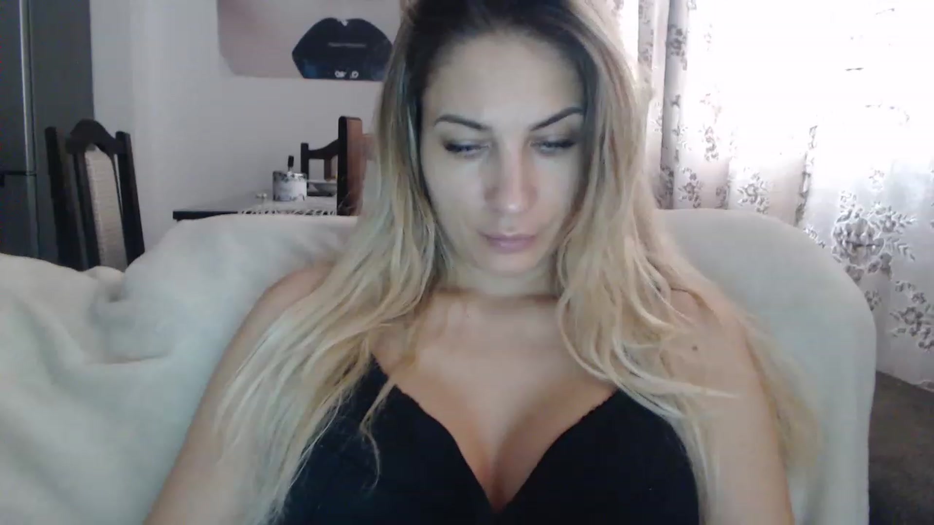 Gallery image thumbnail from AllysaHot's myfreecams stream on, 02/27/2023, 12:51 image 8 of 20