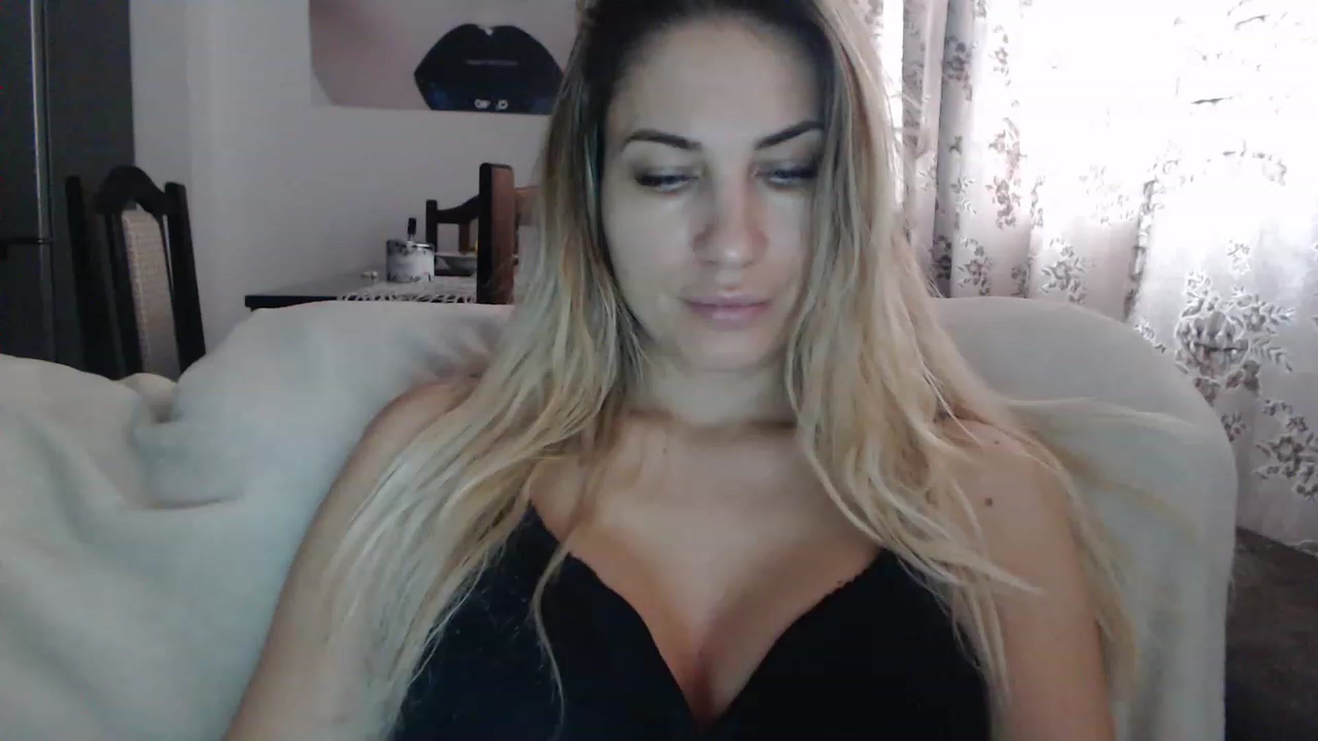 Gallery image thumbnail from AllysaHot's myfreecams stream on, 02/27/2023, 12:51 image 18 of 20
