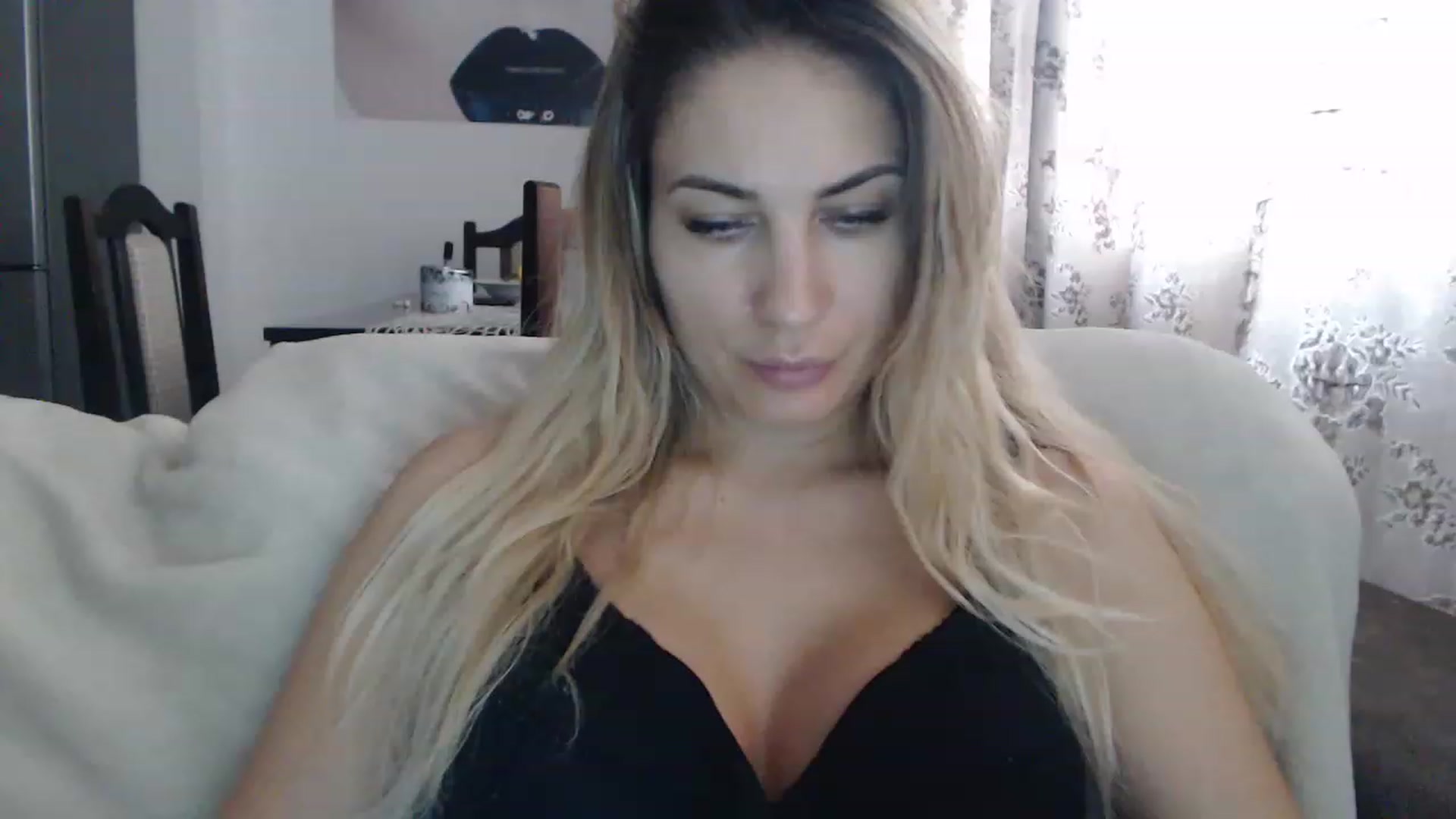 Gallery image thumbnail from AllysaHot's myfreecams stream on, 02/27/2023, 12:51 image 6 of 20