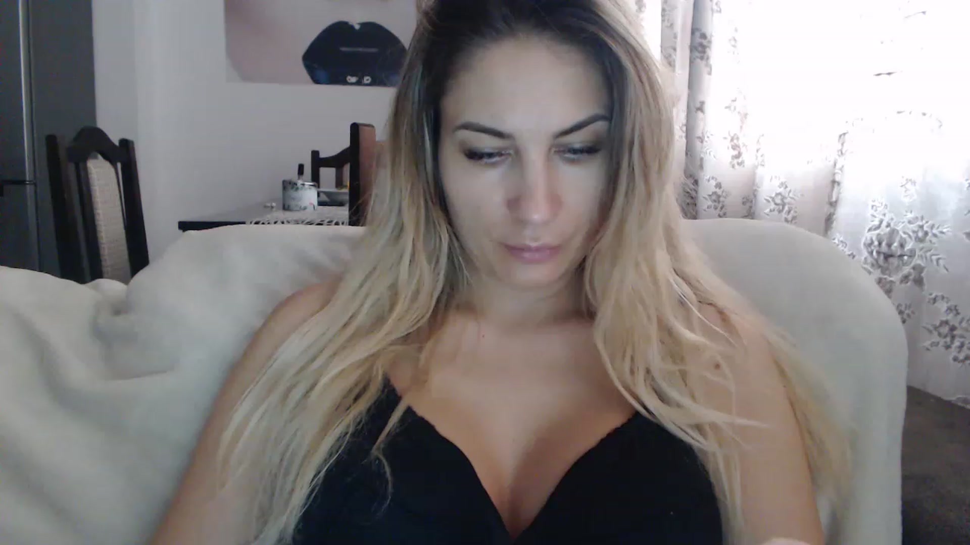 Gallery image thumbnail from AllysaHot's myfreecams stream on, 02/27/2023, 12:51 image 7 of 20