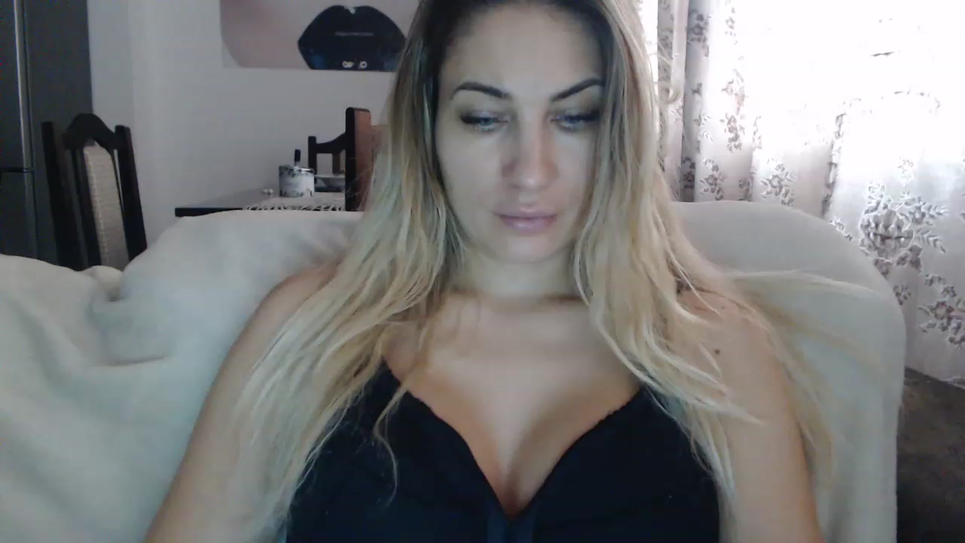 Gallery image thumbnail from AllysaHot's myfreecams stream on, 02/27/2023, 12:51 image 14 of 20