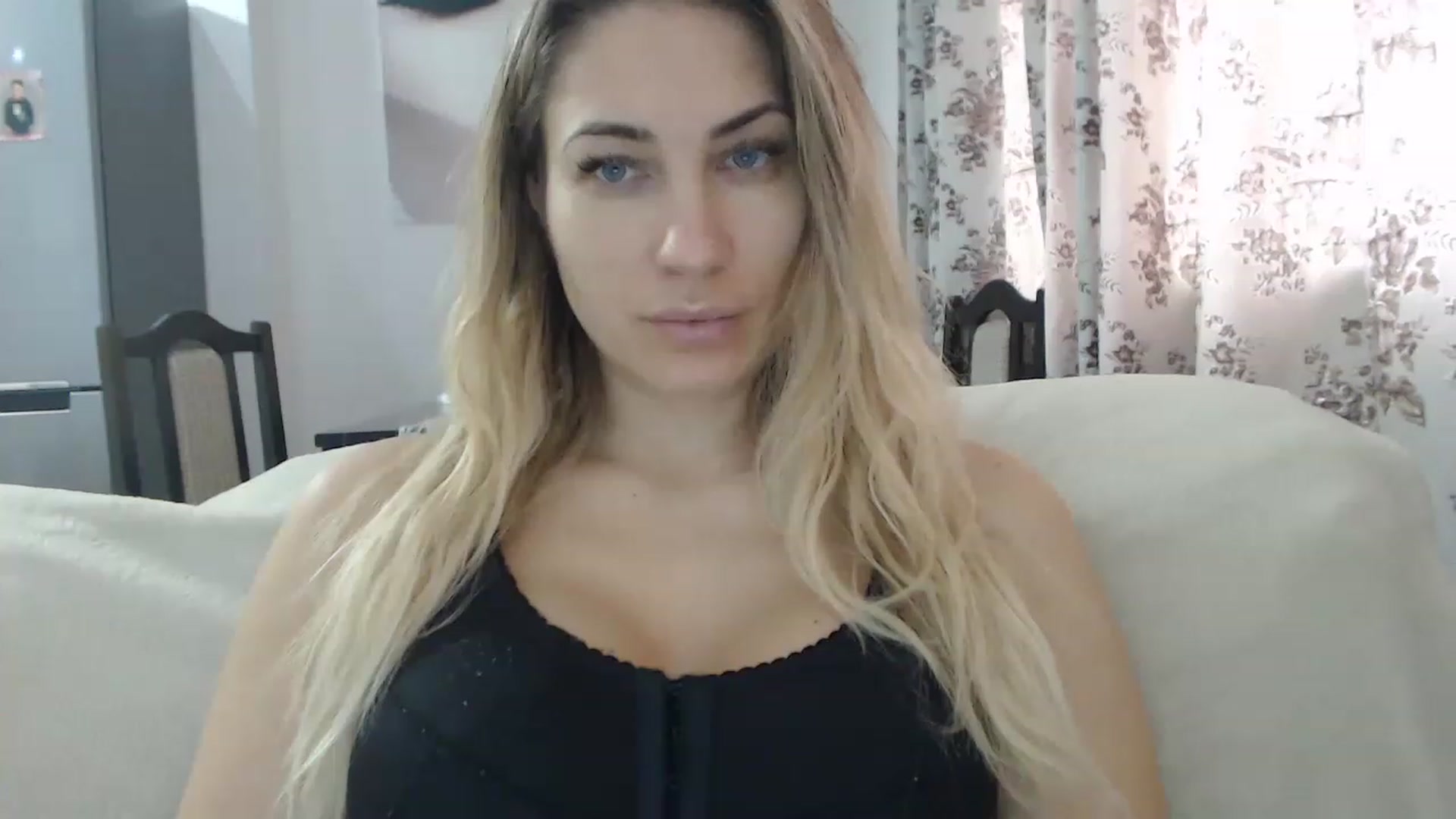 Gallery image thumbnail from AllysaHot's myfreecams stream on, 02/28/2023, 11:45 image 4 of 20
