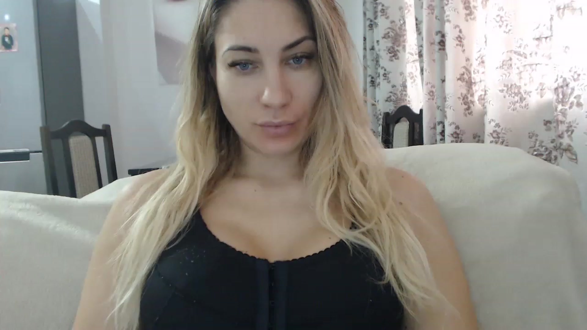 Gallery image thumbnail from AllysaHot's myfreecams stream on, 02/28/2023, 11:45 image 3 of 20