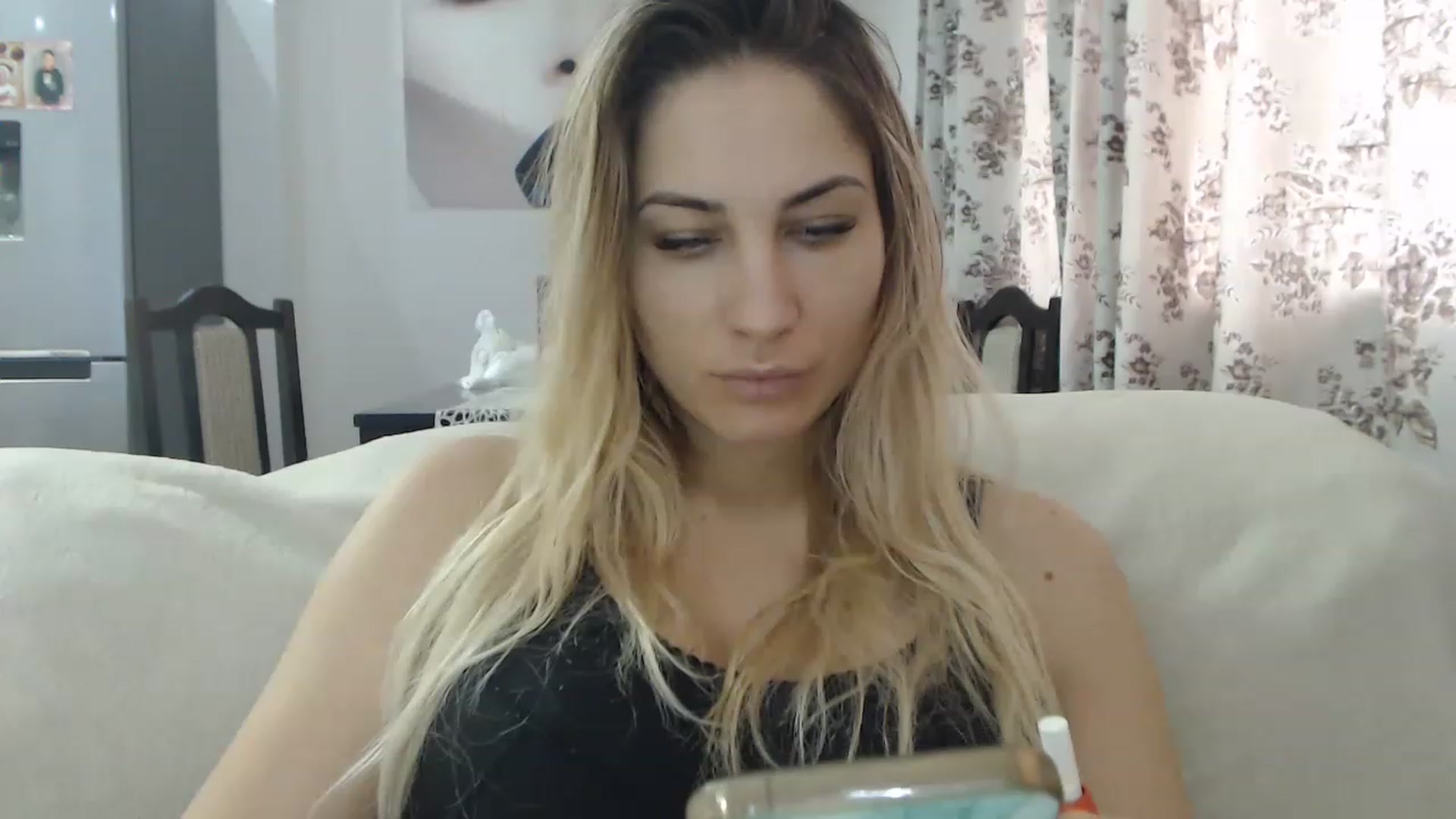 Gallery image thumbnail from AllysaHot's myfreecams stream on, 02/28/2023, 13:04 image 15 of 20
