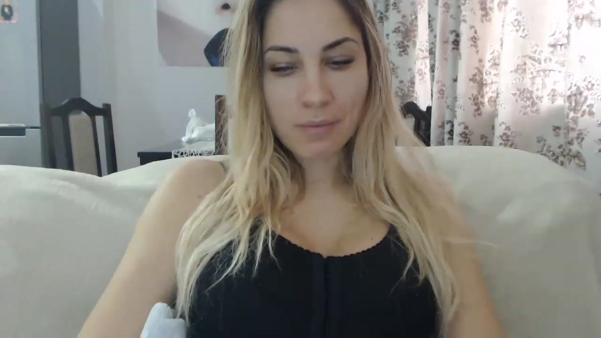 Gallery image thumbnail from AllysaHot's myfreecams stream on, 02/28/2023, 13:04 image 6 of 20