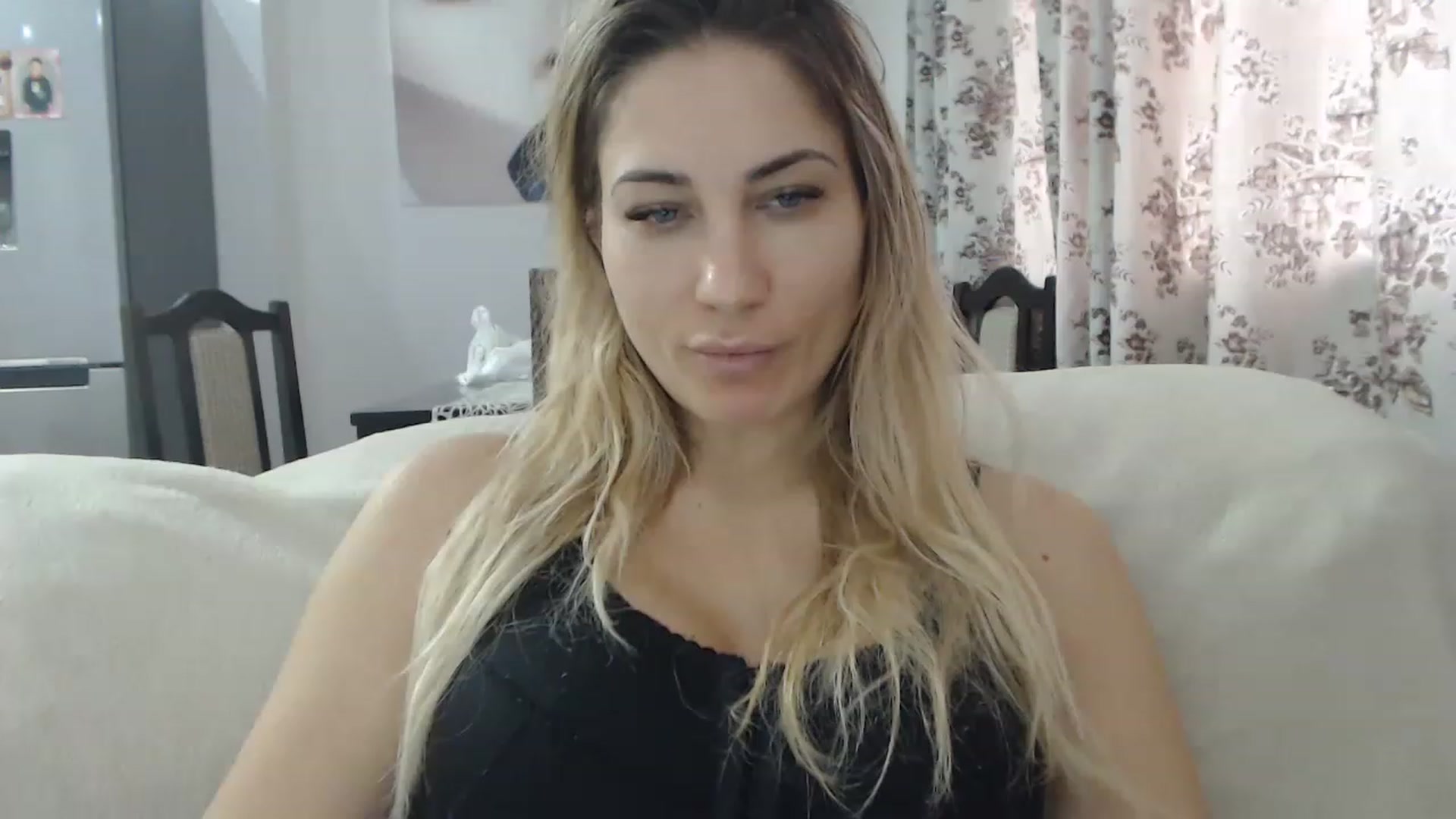 Gallery image thumbnail from AllysaHot's myfreecams stream on, 02/28/2023, 13:04 image 18 of 20