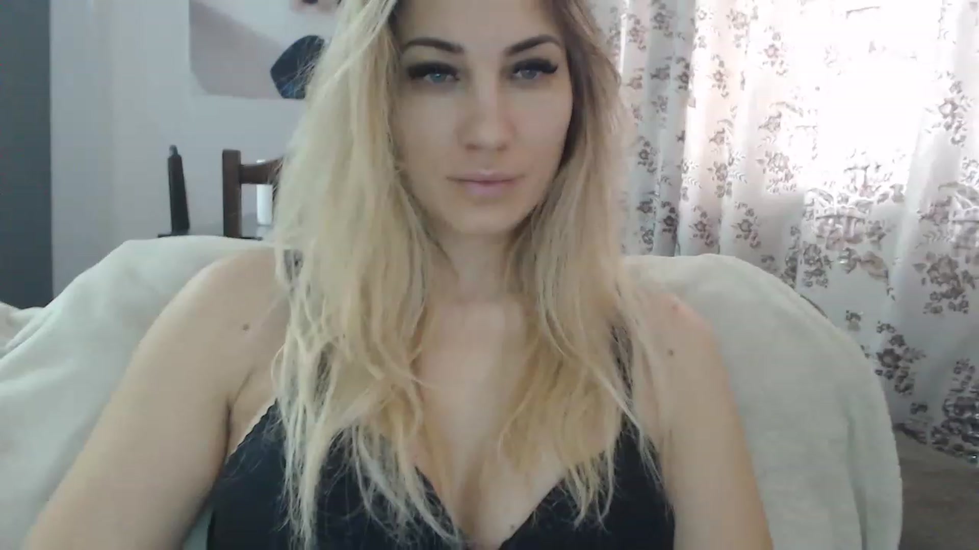 Gallery image thumbnail from AllysaHot's myfreecams stream on, 03/06/2023, 08:34 image 19 of 20