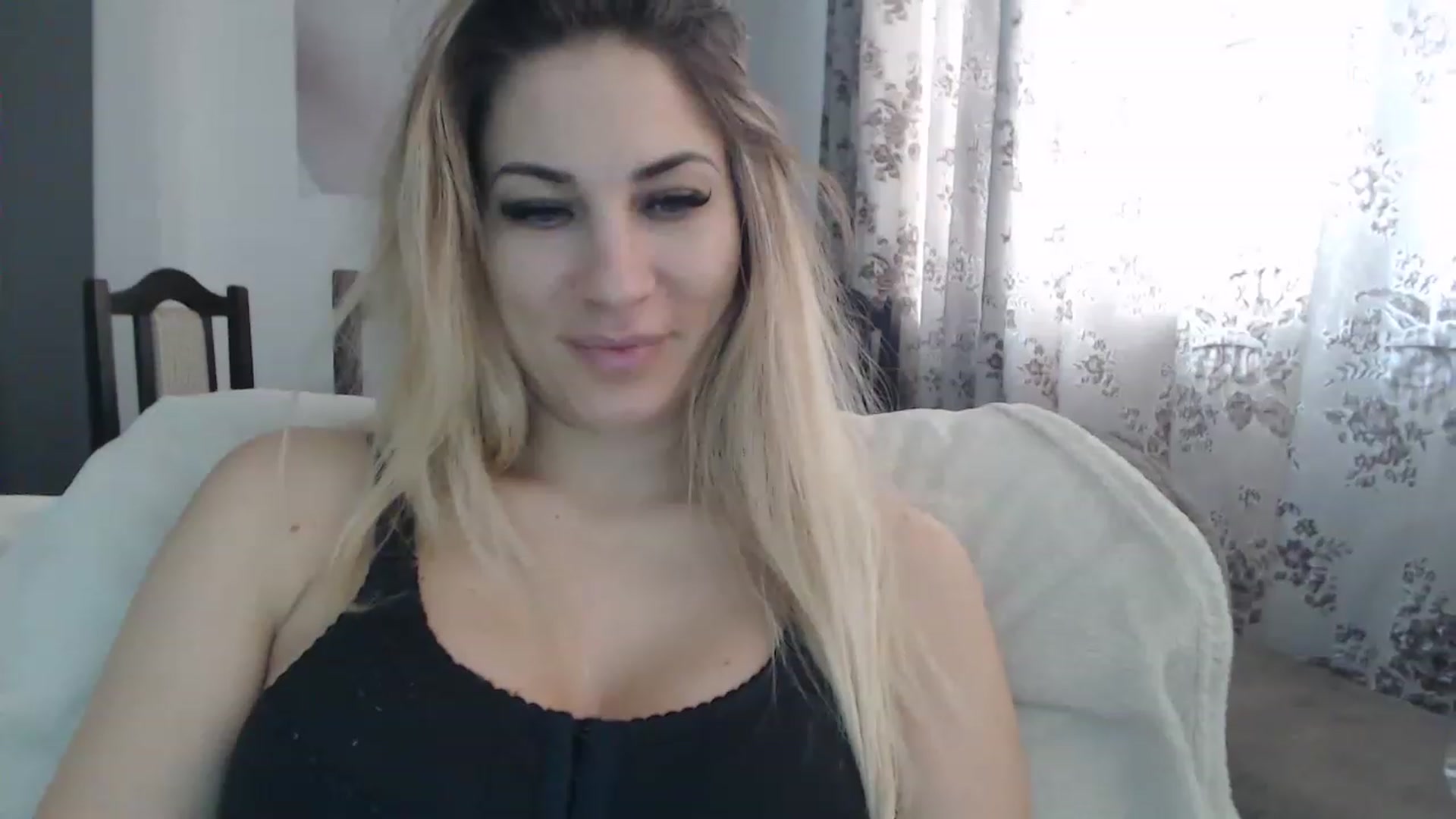 Gallery image thumbnail from AllysaHot's myfreecams stream on, 03/06/2023, 14:11 image 15 of 20
