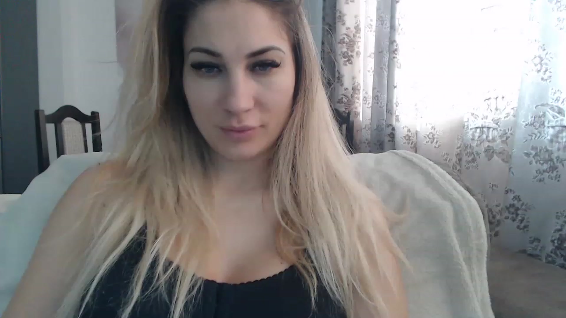 Gallery image thumbnail from AllysaHot's myfreecams stream on, 03/06/2023, 14:11 image 6 of 20