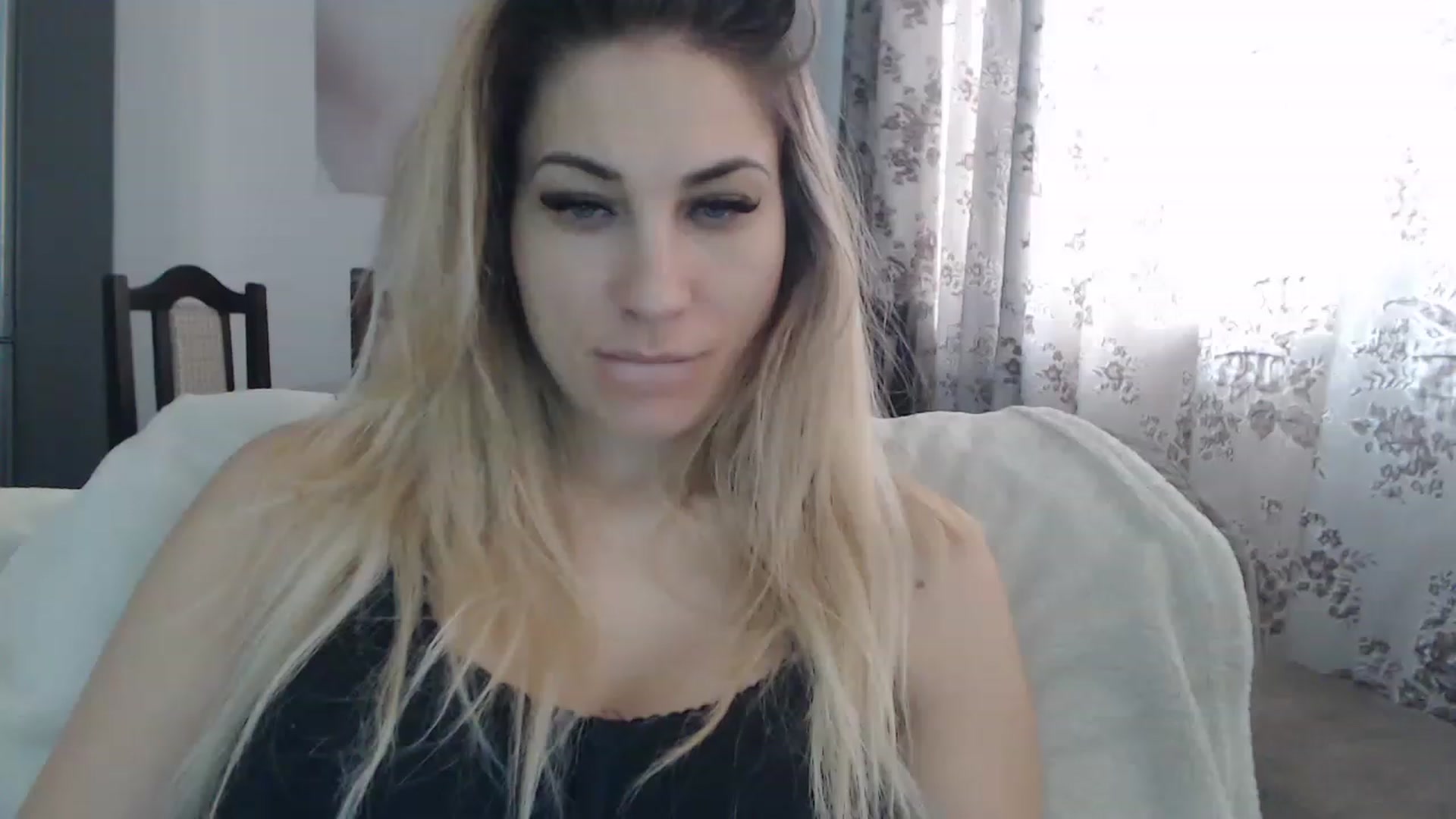 Gallery image thumbnail from AllysaHot's myfreecams stream on, 03/06/2023, 14:11 image 7 of 20
