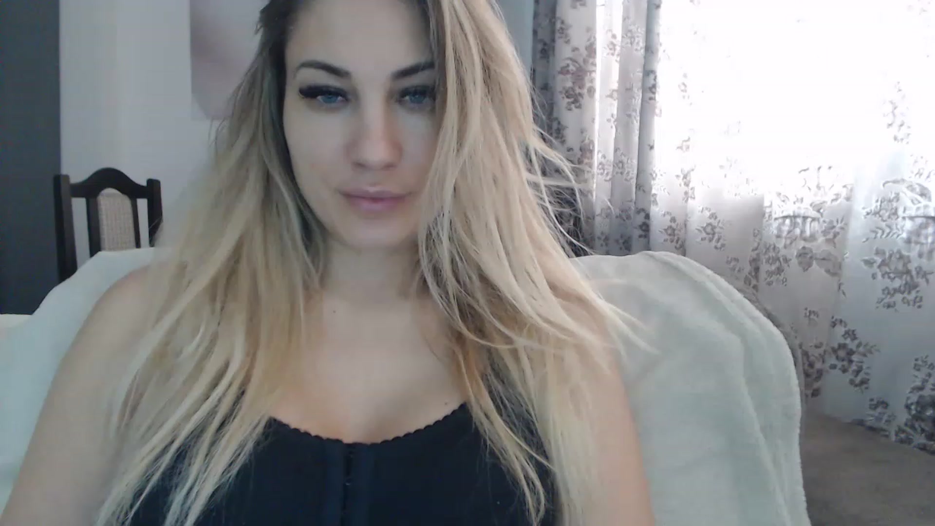 Gallery image thumbnail from AllysaHot's myfreecams stream on, 03/06/2023, 14:11 image 4 of 20