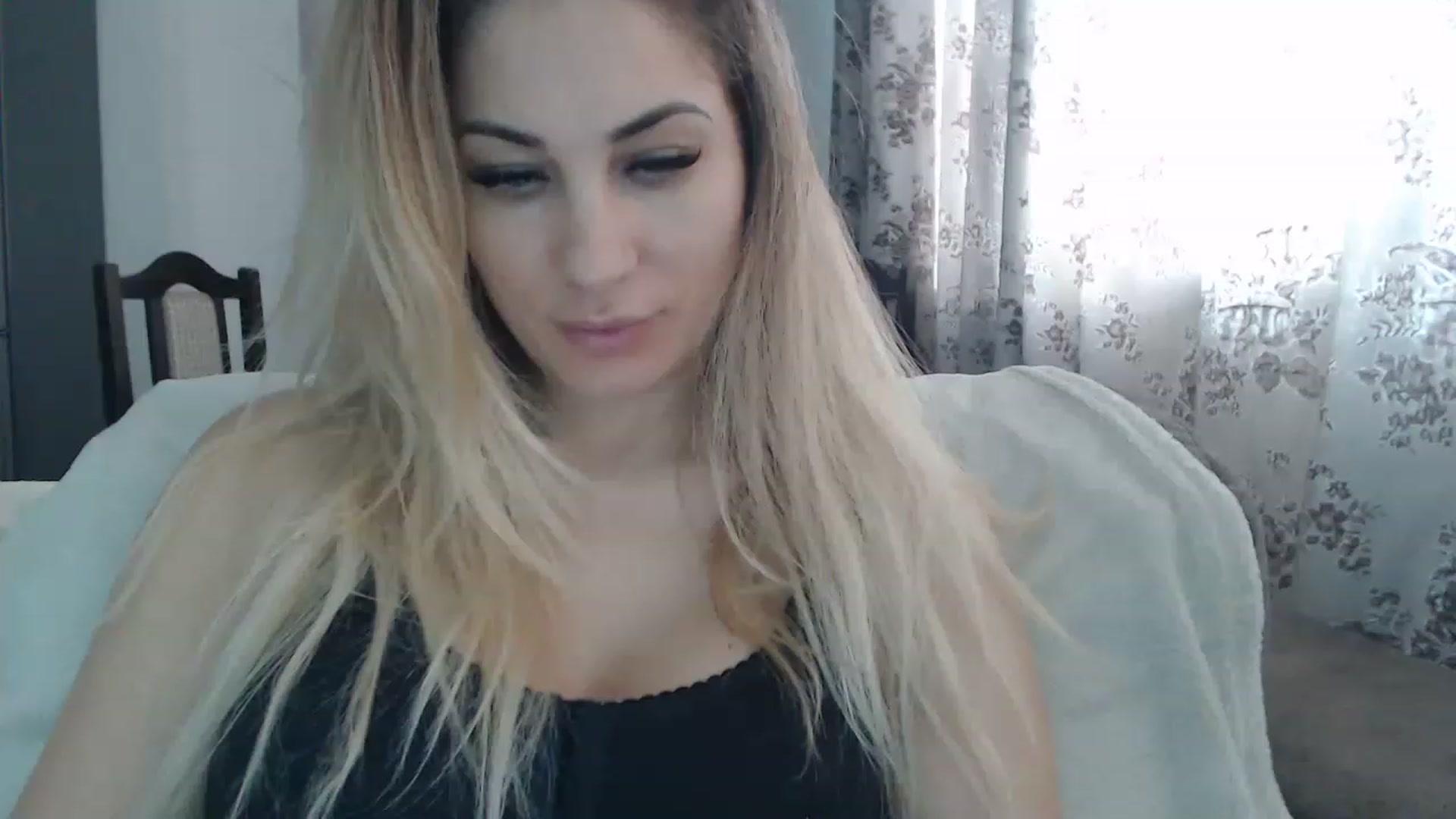 Gallery image thumbnail from AllysaHot's myfreecams stream on, 03/06/2023, 14:11 image 5 of 20