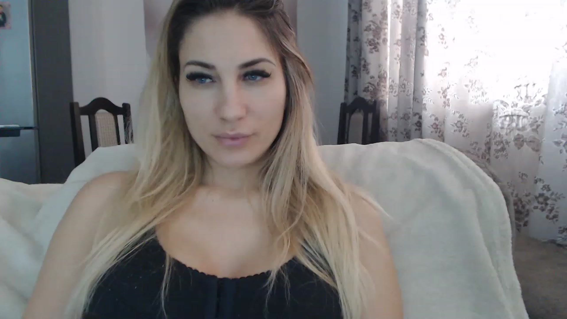 Gallery image thumbnail from AllysaHot's myfreecams stream on, 03/06/2023, 14:11 image 1 of 20
