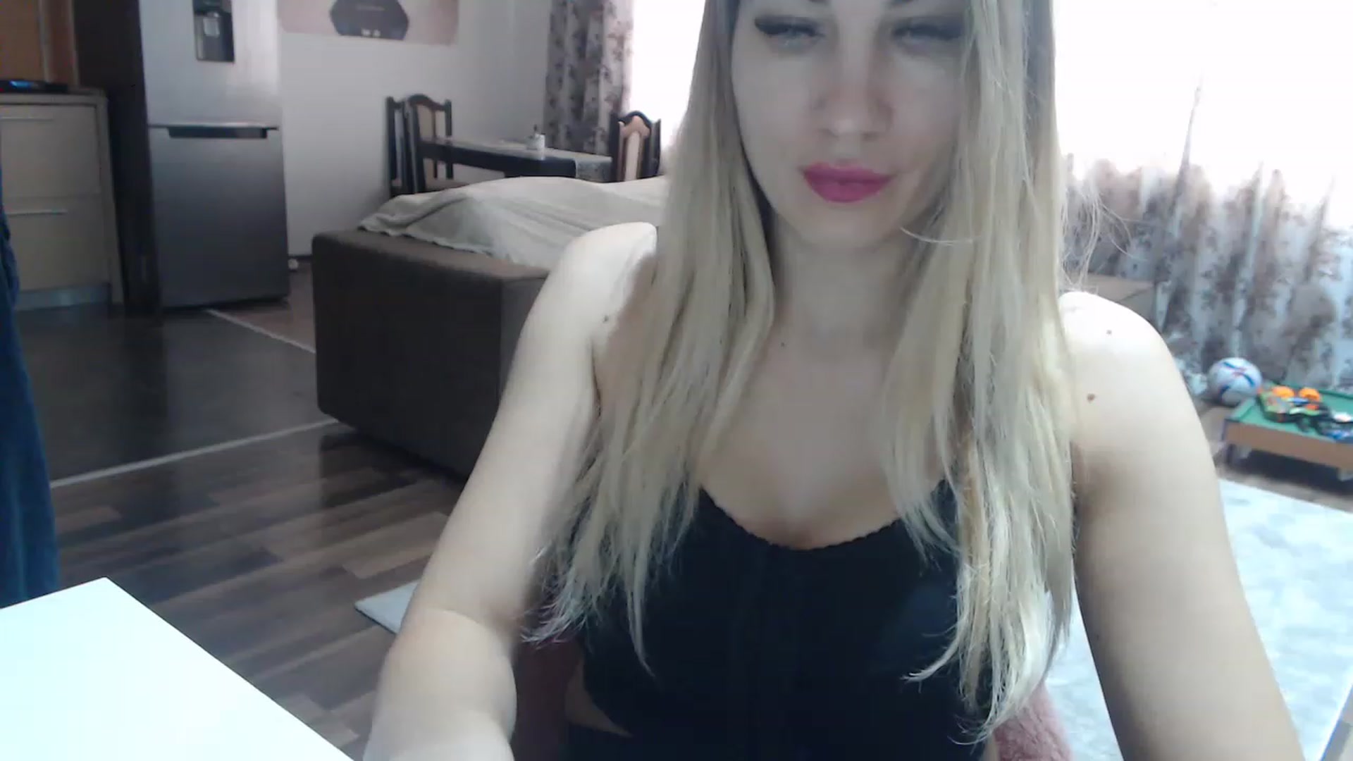 Gallery image thumbnail from AllysaHot's myfreecams stream on, 03/08/2023, 11:07 image 15 of 20