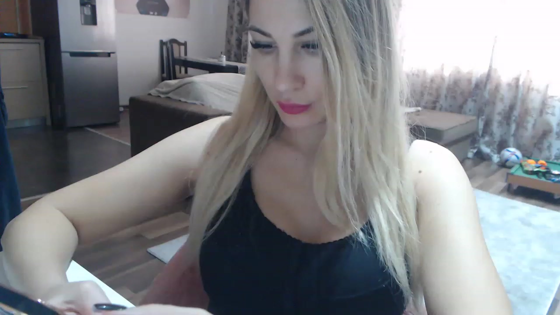 Gallery image thumbnail from AllysaHot's myfreecams stream on, 03/08/2023, 11:07 image 6 of 20