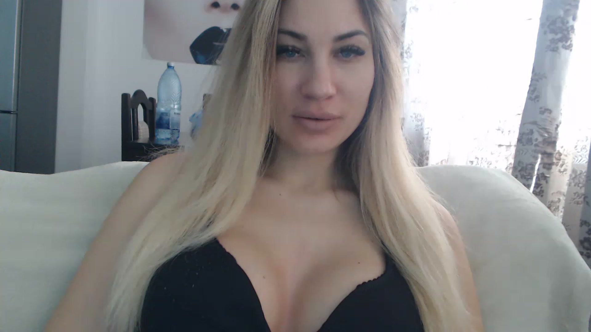 Gallery image thumbnail from AllysaHot's myfreecams stream on, 03/13/2023, 10:01 image 7 of 20