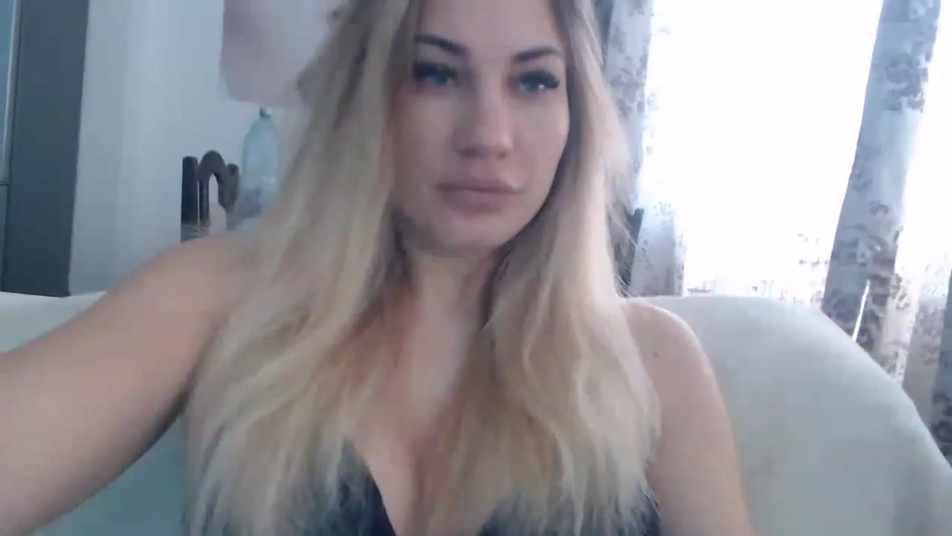 Gallery image thumbnail from AllysaHot's myfreecams stream on, 03/13/2023, 10:01 image 6 of 20