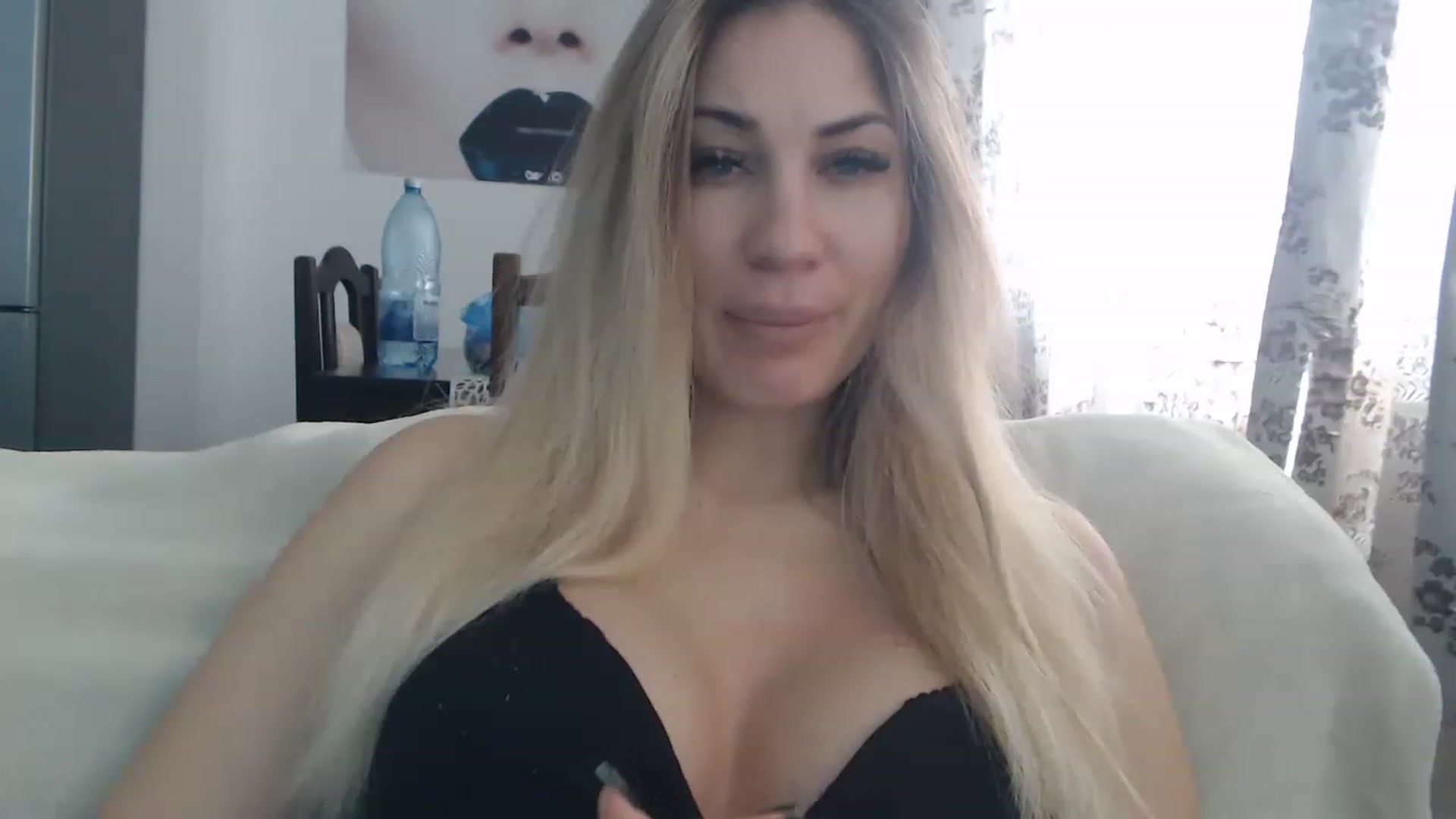 Gallery image thumbnail from AllysaHot's myfreecams stream on, 03/13/2023, 10:01 image 12 of 20