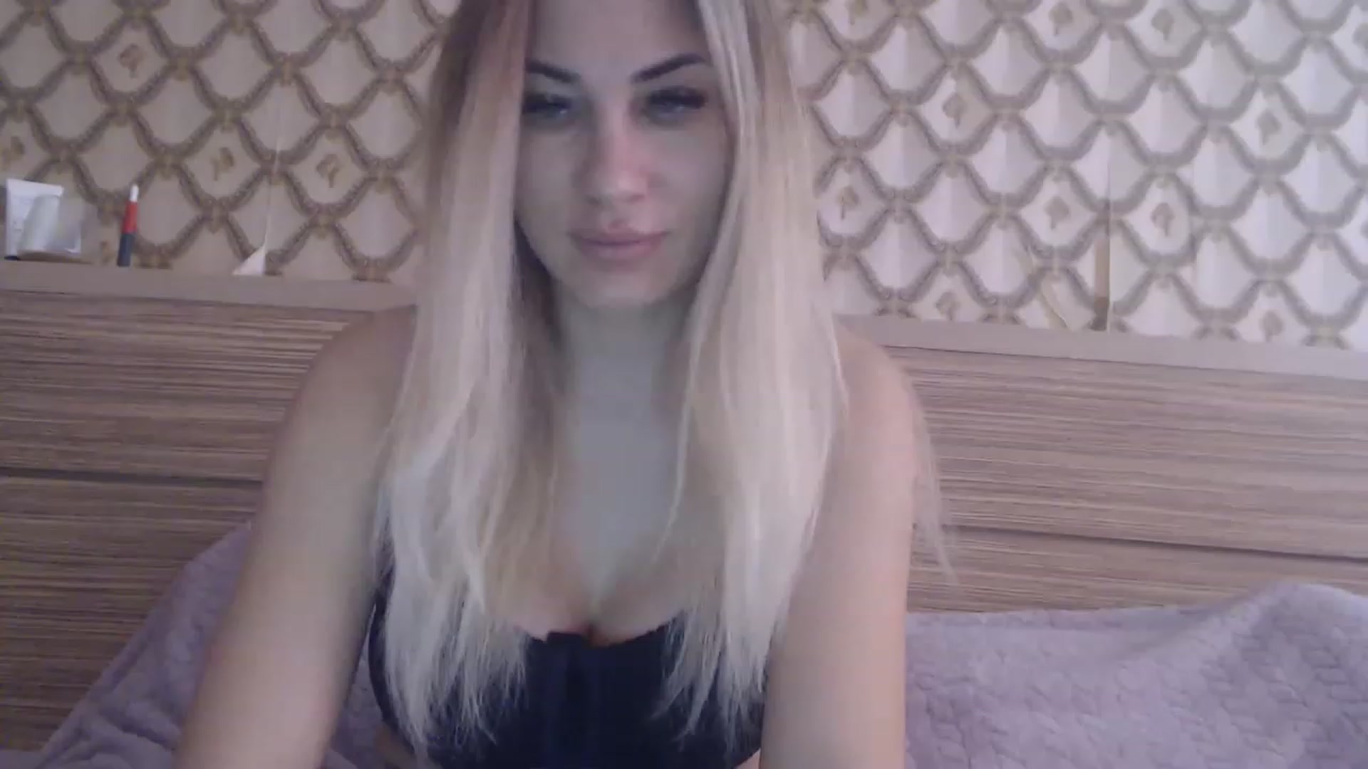 Gallery image thumbnail from AllysaHot's myfreecams stream on, 03/13/2023, 12:25 image 1 of 20
