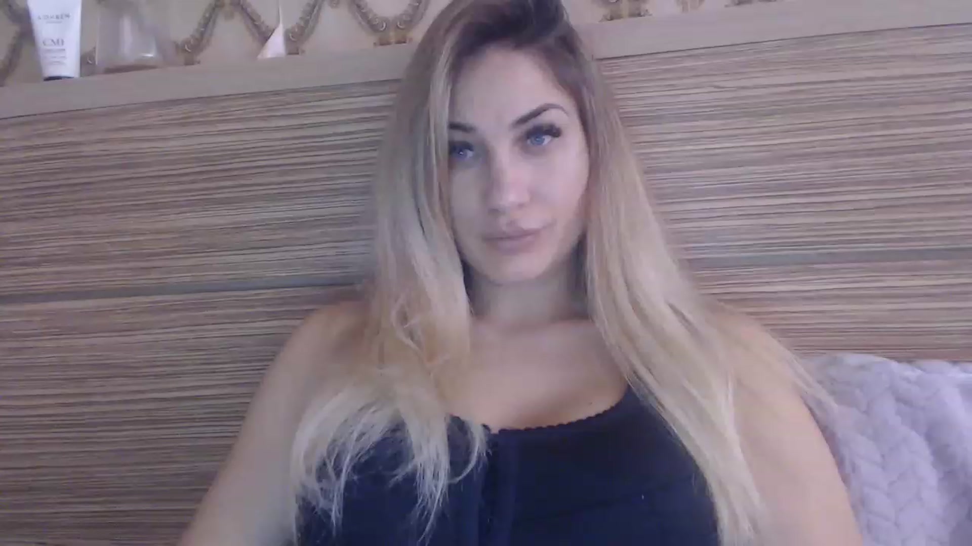 Gallery image thumbnail from AllysaHot's myfreecams stream on, 03/13/2023, 12:25 image 19 of 20