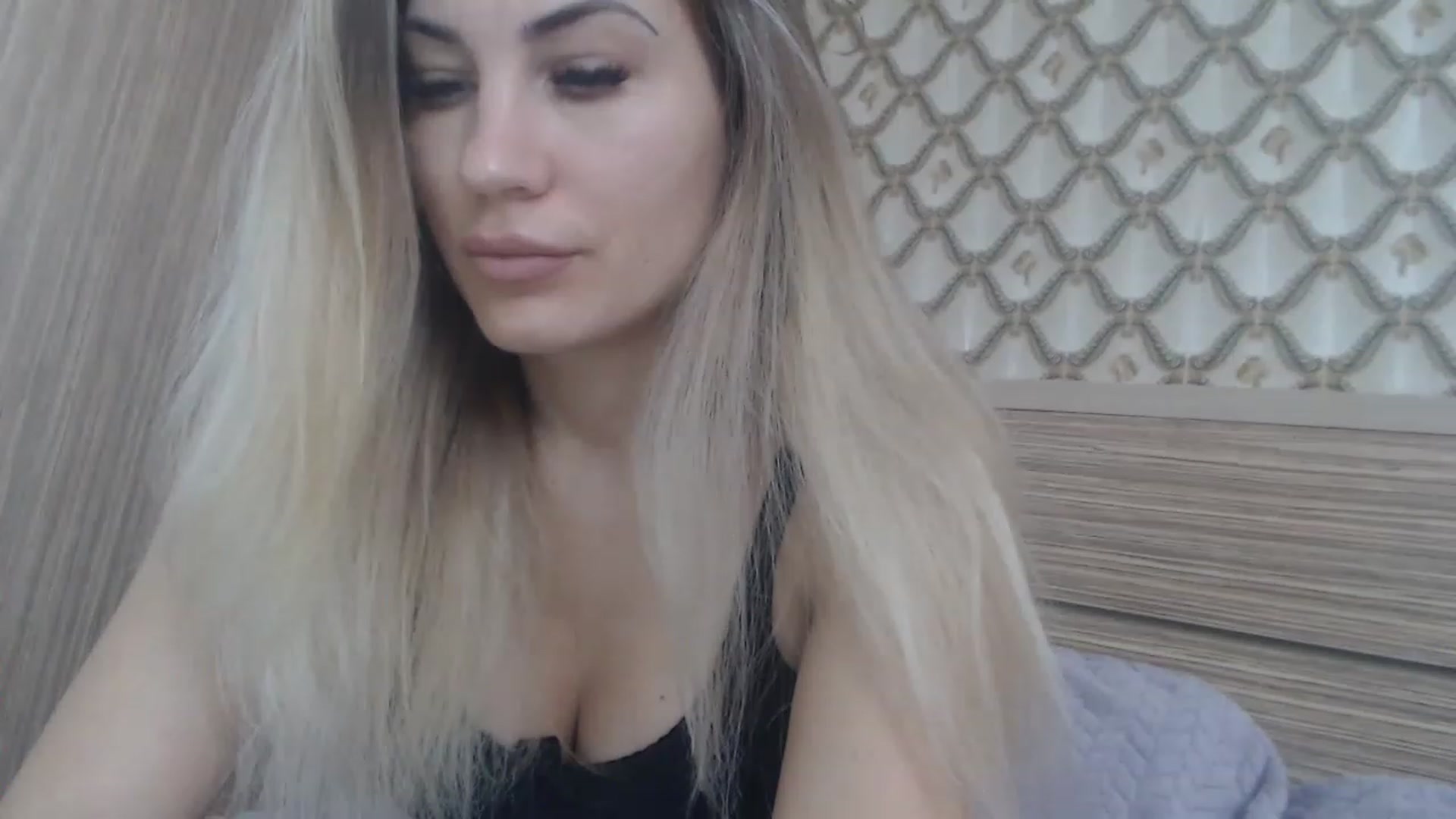 Gallery image thumbnail from AllysaHot's myfreecams stream on, 03/13/2023, 12:25 image 9 of 20