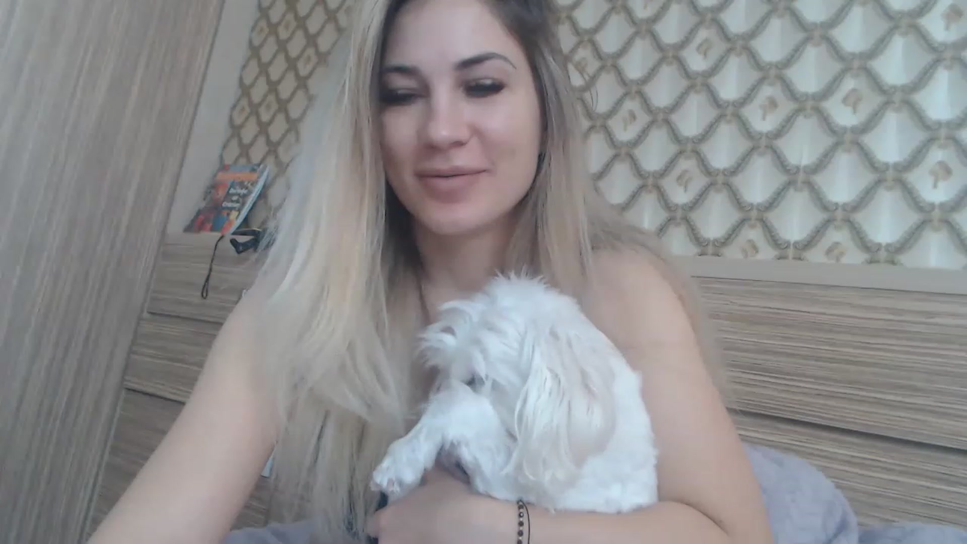 Gallery image thumbnail from AllysaHot's myfreecams stream on, 03/13/2023, 12:25 image 10 of 20