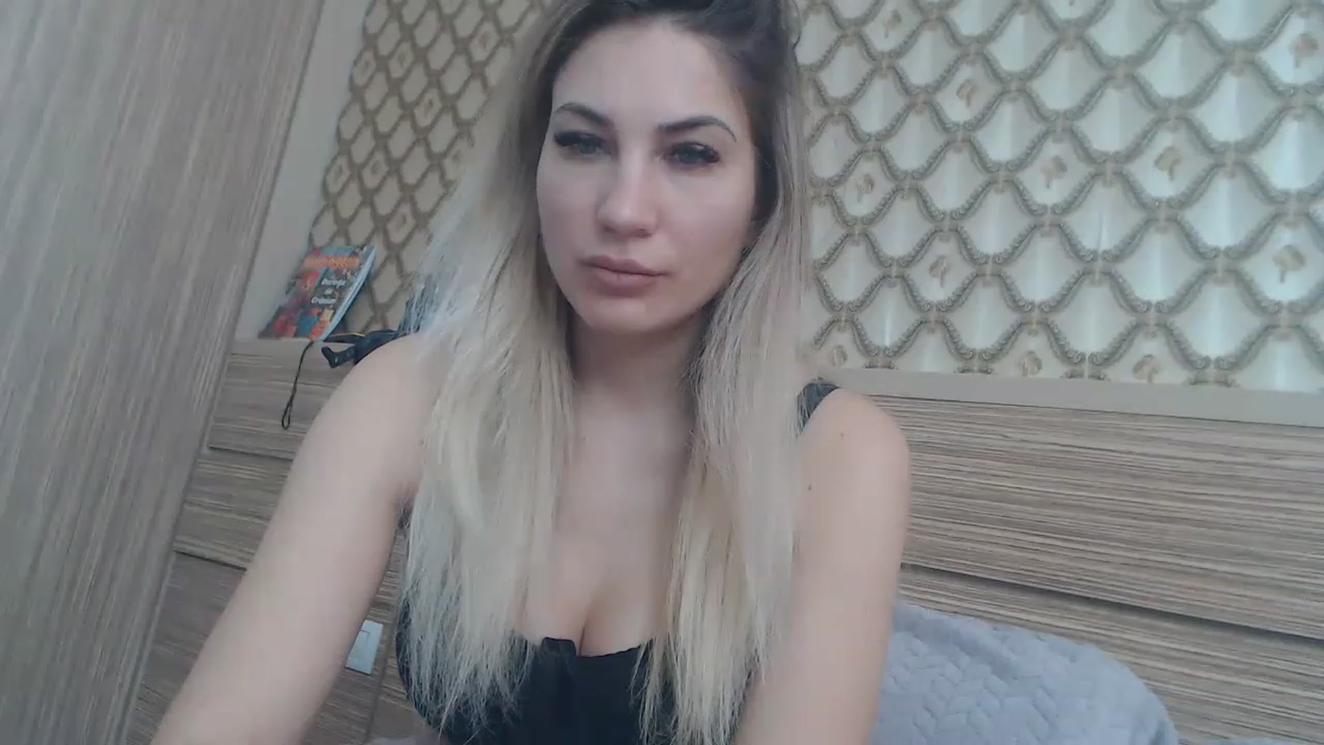 Gallery image thumbnail from AllysaHot's myfreecams stream on, 03/13/2023, 12:25 image 8 of 20