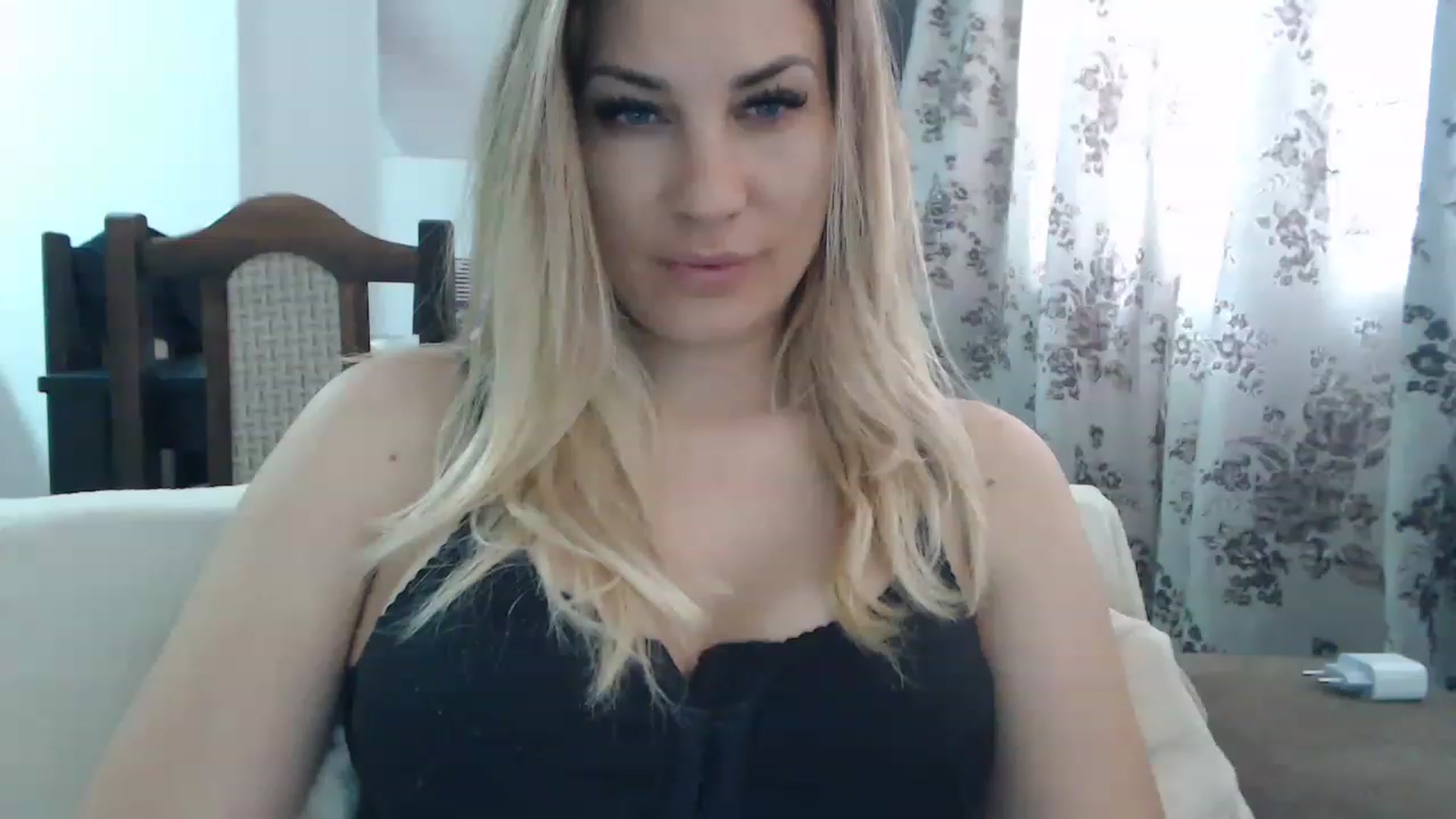 Gallery image thumbnail from AllysaHot's myfreecams stream on, 06/12/2023, 10:11 image 10 of 20