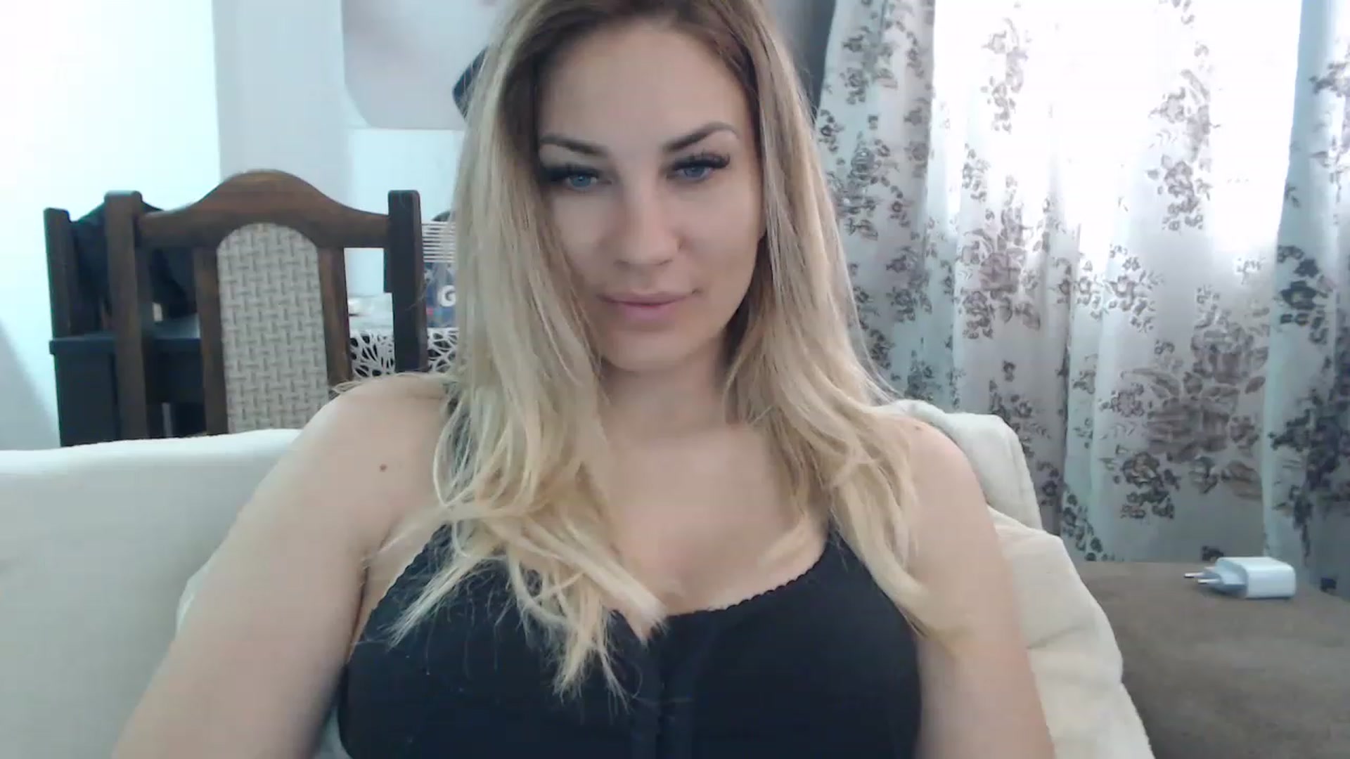 Gallery image thumbnail from AllysaHot's myfreecams stream on, 06/12/2023, 10:11 image 3 of 20