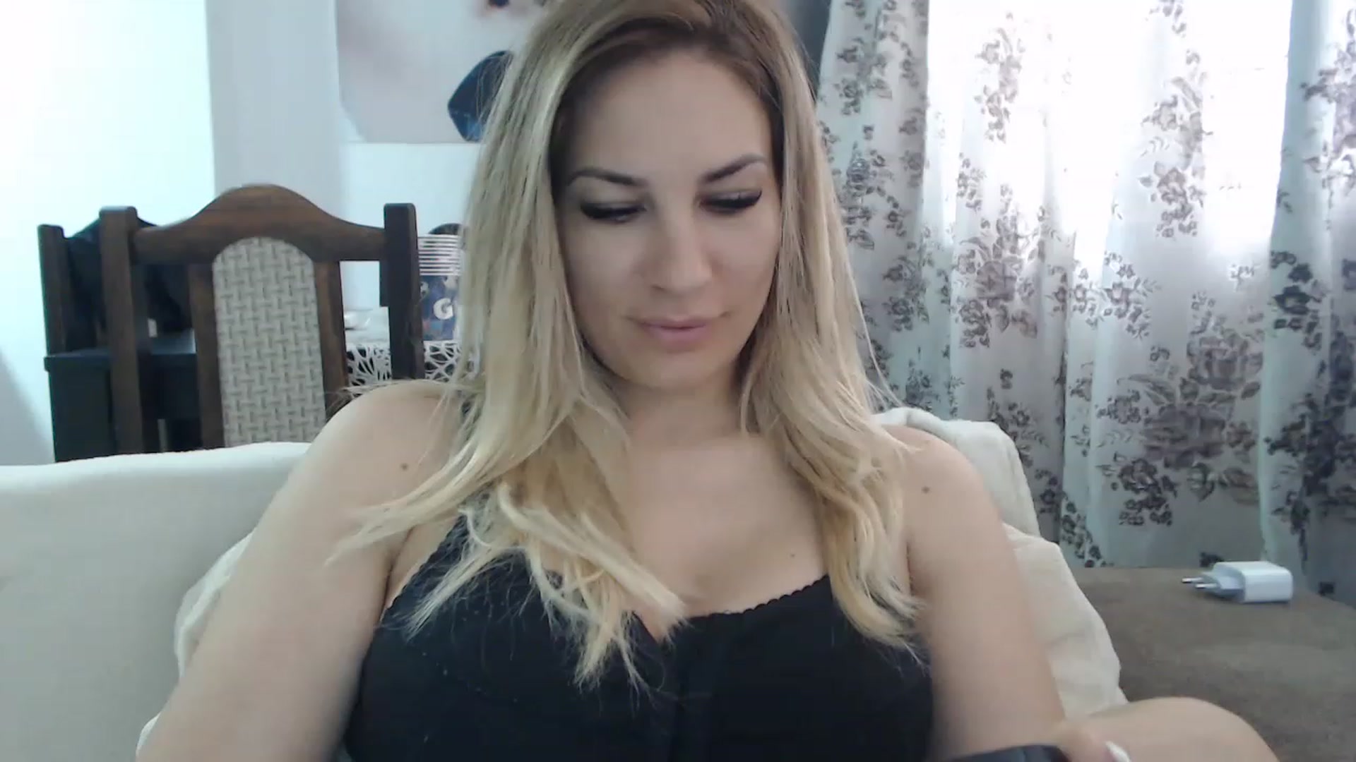 Gallery image thumbnail from AllysaHot's myfreecams stream on, 06/12/2023, 10:11 image 7 of 20