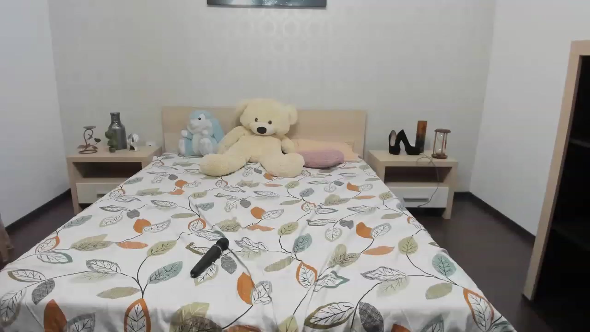Gallery image thumbnail from AllysaStar's myfreecams stream on, 11/16/2022, 24:19 image 14 of 20
