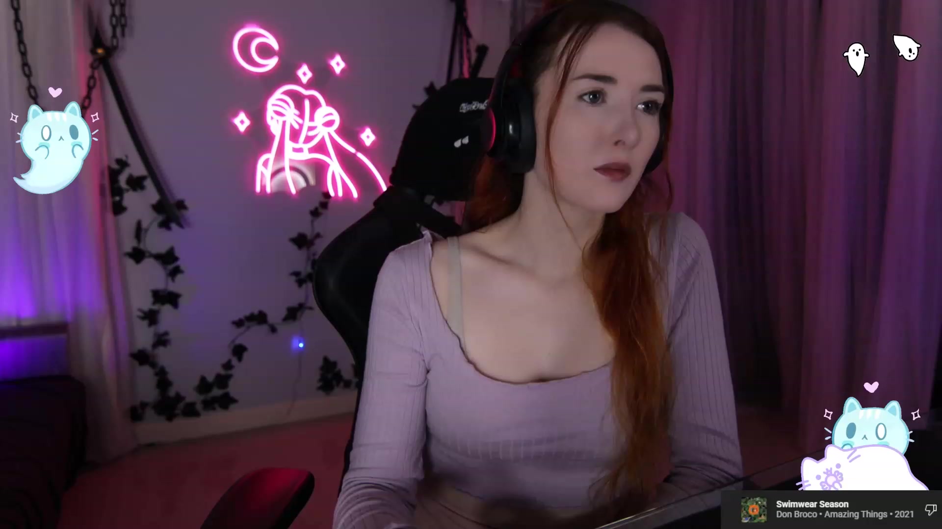 Gallery image thumbnail from AllyxKitty's myfreecams stream on, 09/03/2023, 11:51 image 14 of 20