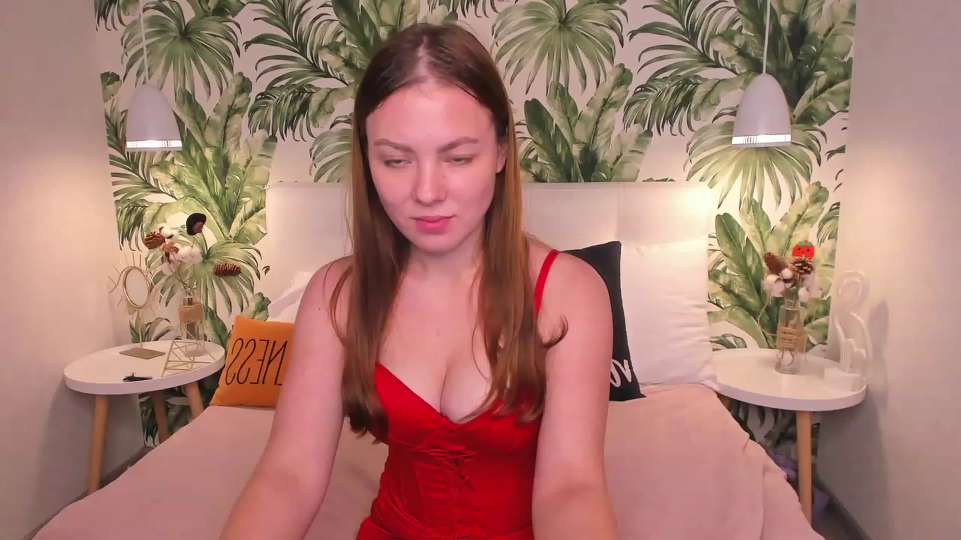 Gallery image thumbnail from AlmaGrace's myfreecams stream on, 11/21/2022, 03:11 image 1 of 20