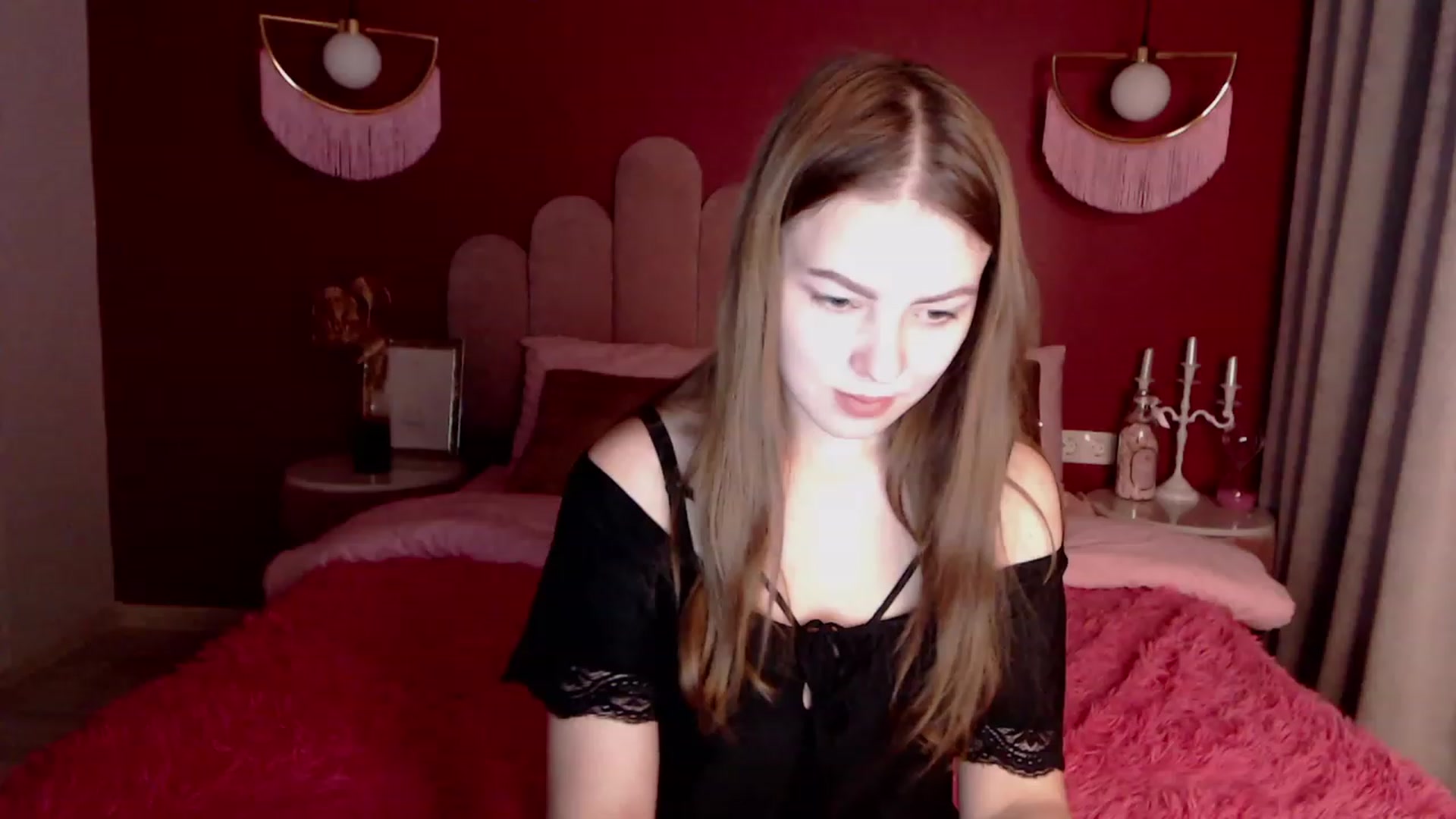 Gallery image thumbnail from AlmaGrace's myfreecams stream on, 11/22/2022, 20:21 image 10 of 20