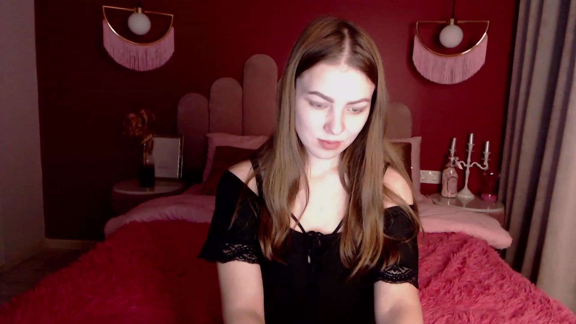 Gallery image thumbnail from AlmaGrace's myfreecams stream on, 11/22/2022, 20:21 image 12 of 20